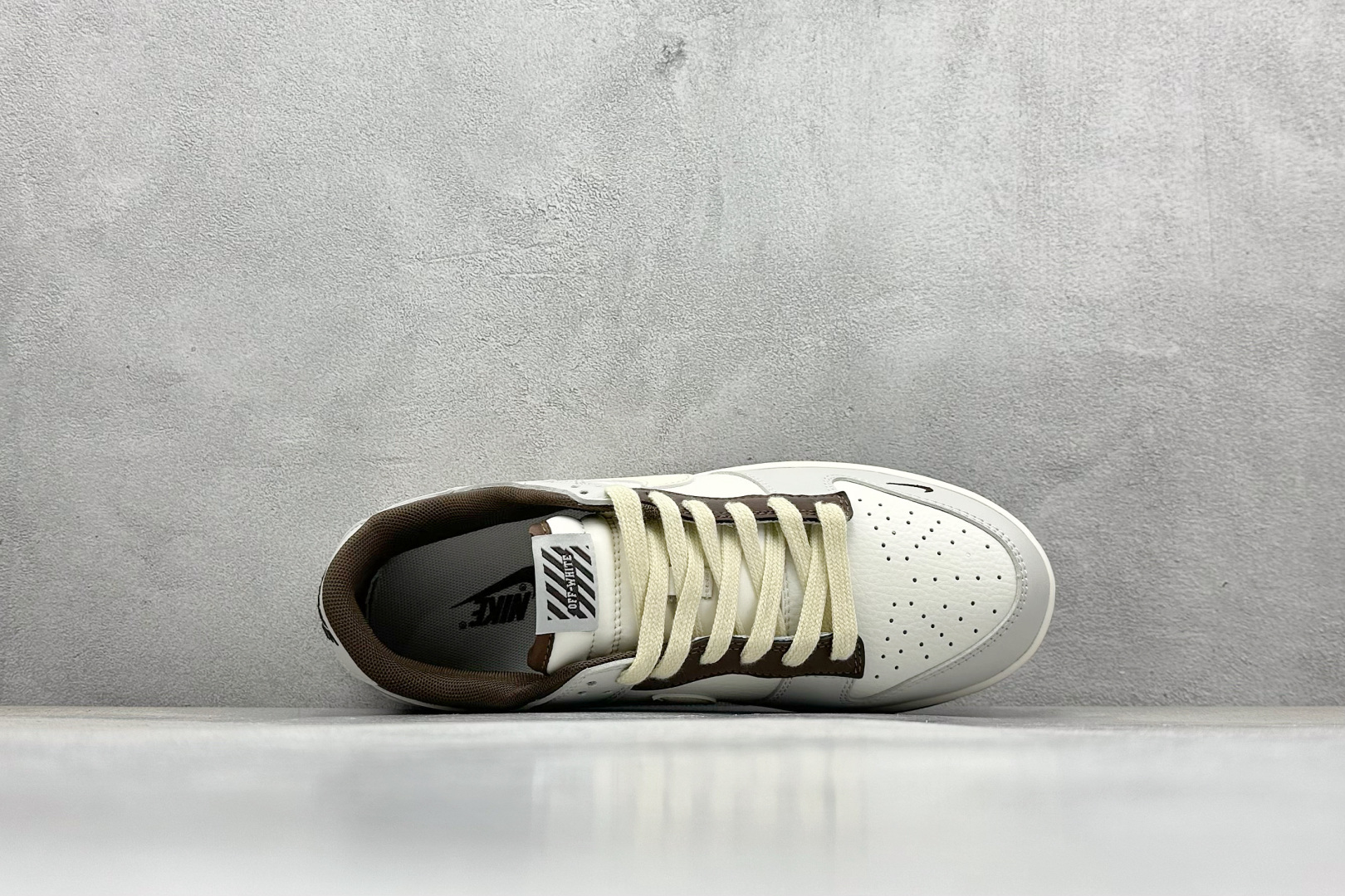 NIKE SB Dunk Low x OFF-WHITE 米灰棕 XX9910-010