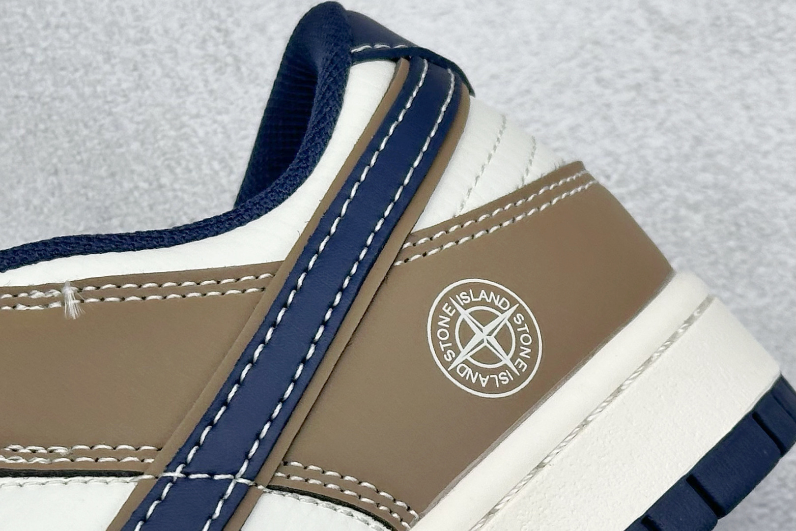 NIKE SB Dunk Low x Stone Island 米蓝棕 XX9917-017