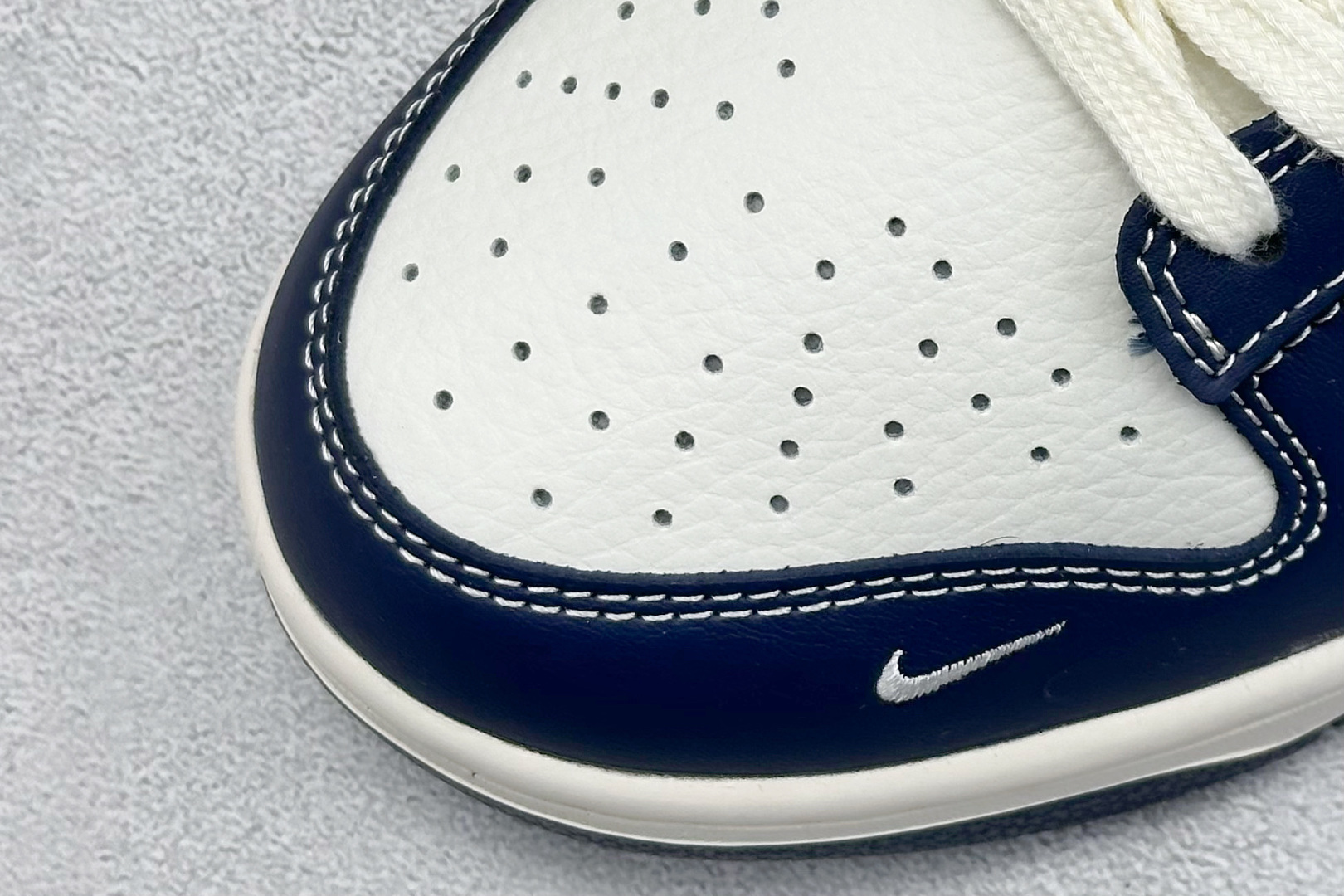 NIKE SB Dunk Low x Stone Island 米蓝棕 XX9917-017