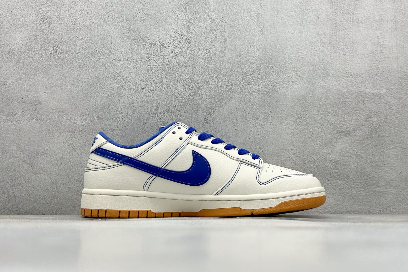 NIKE SB Dunk Low x Champion 冠军白宝蓝 哪吒涂鸦 XX9923-023