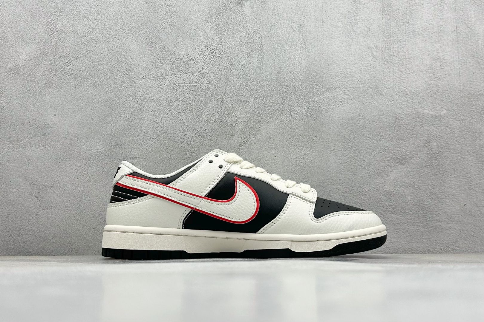 NIKE SB Dunk Low x DIOR 米黑小勾 XX9988-009