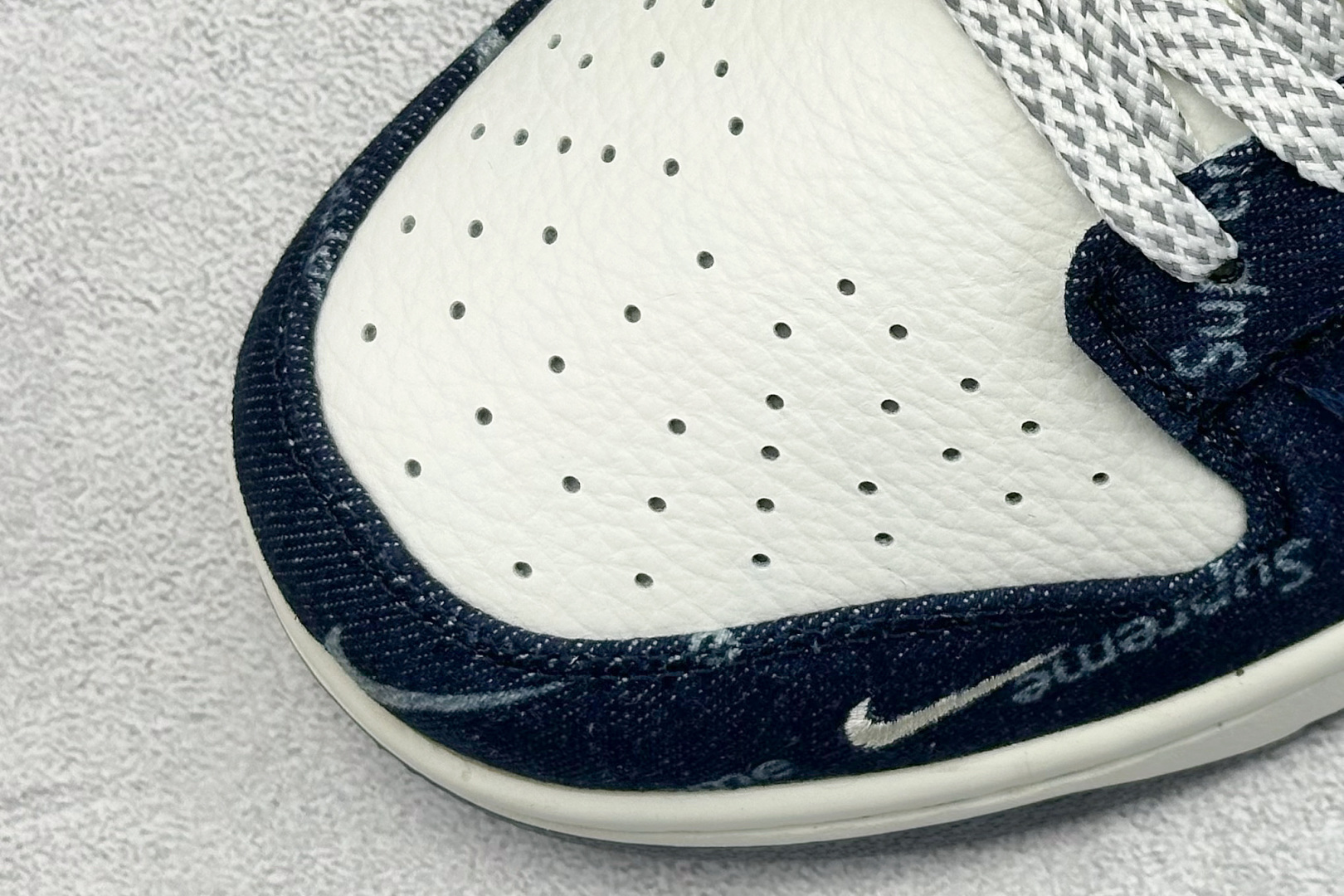 SC版Nike SB Dunk Low Sup联名 深蓝牛仔 周年高端定制 低帮休闲板鞋 SC9207-415-莆田鞋,莆田鞋货源,高仿鞋,高仿鞋货源,安福档口,莆田高仿鞋,莆田鞋批发,高仿鞋批发,莆田高仿运动鞋,高仿运动鞋,莆田运动鞋 SC版Nike SB Dunk Low Sup联名 深蓝牛仔 周年高端定制 低帮休闲板鞋 SC9207-415