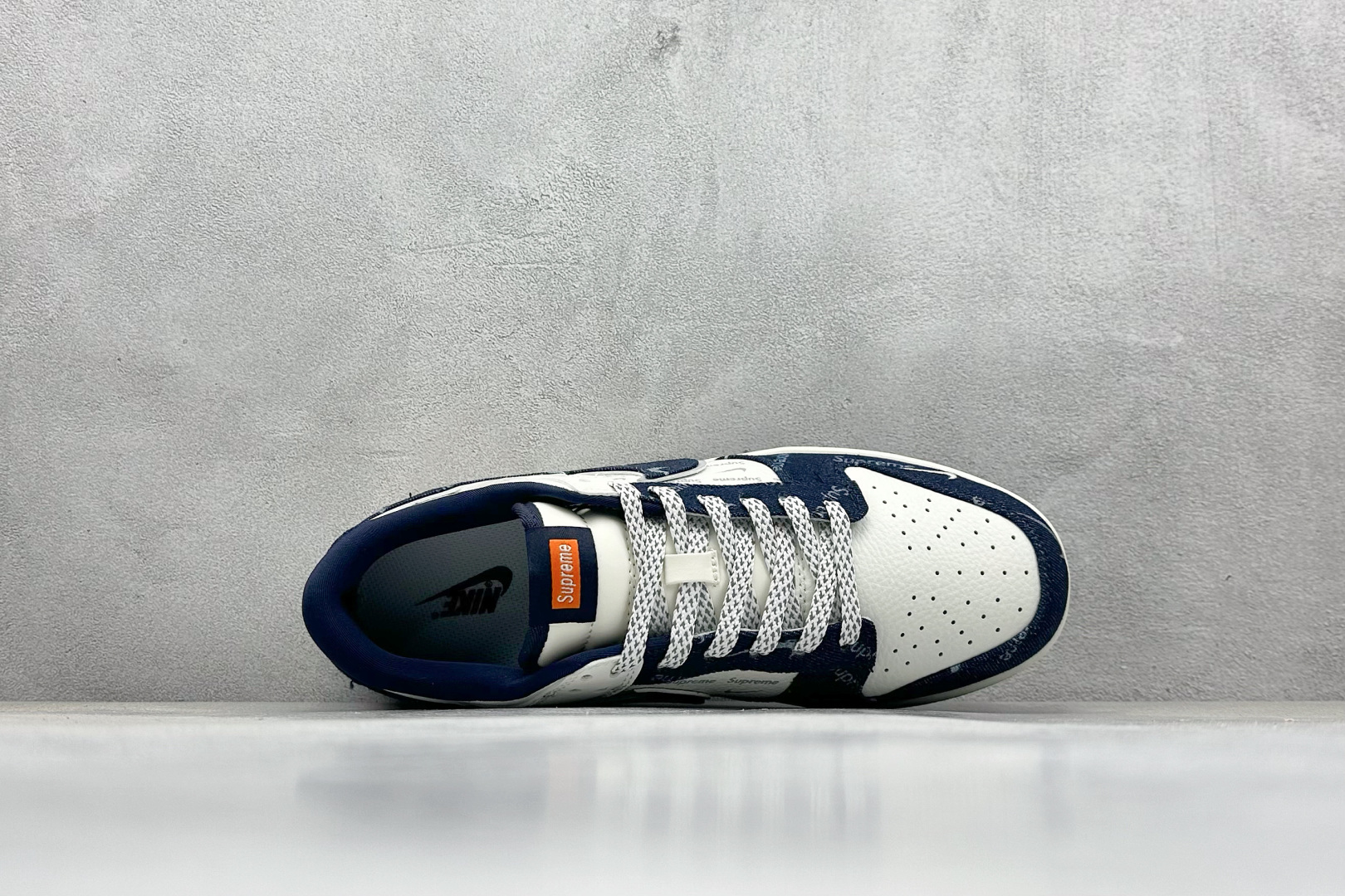 SC版Nike SB Dunk Low Sup联名 深蓝牛仔 周年高端定制 低帮休闲板鞋 SC9207-415-莆田鞋,莆田鞋货源,高仿鞋,高仿鞋货源,安福档口,莆田高仿鞋,莆田鞋批发,高仿鞋批发,莆田高仿运动鞋,高仿运动鞋,莆田运动鞋 SC版Nike SB Dunk Low Sup联名 深蓝牛仔 周年高端定制 低帮休闲板鞋 SC9207-415