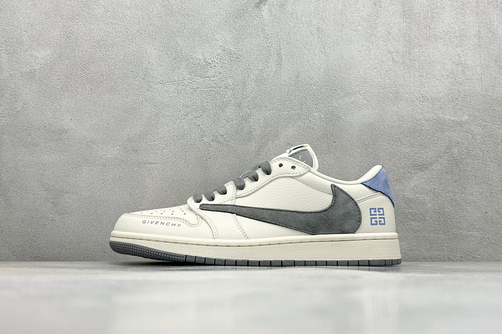 NO:351934,Local terminal store XC version Travis Scott x Fragment Design x Air Jordan 1 Low OG SP AJ1 Jeveran 1 Givenchy co-branded-migri-blue tail low-top cultural casual board shoes #Multi-party cooperation combines Travis Scott's unique musical style, Fujiwara Hiroshi's personal design style and classic elements of the Jordan brand make it a pair of shoes with unique identity and value. The fresh and three-dimensional appearance and joint logo highlight its unique identity. This color scheme shows vitality and fashion sense and is visually eye-catching. The texture and delicate details of the shoe body make it look high-end and full of style. This 