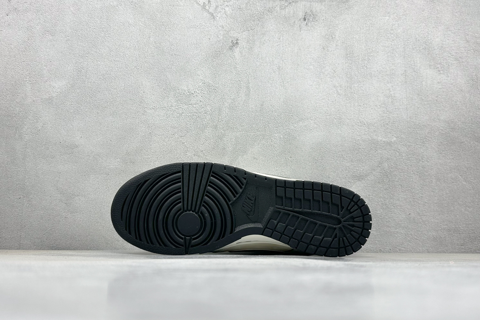 XC版Nk SB Dunk Low OFF联名 蒂芙尼绿勾 周年高端定制 低帮休闲板鞋 DJ2024-108