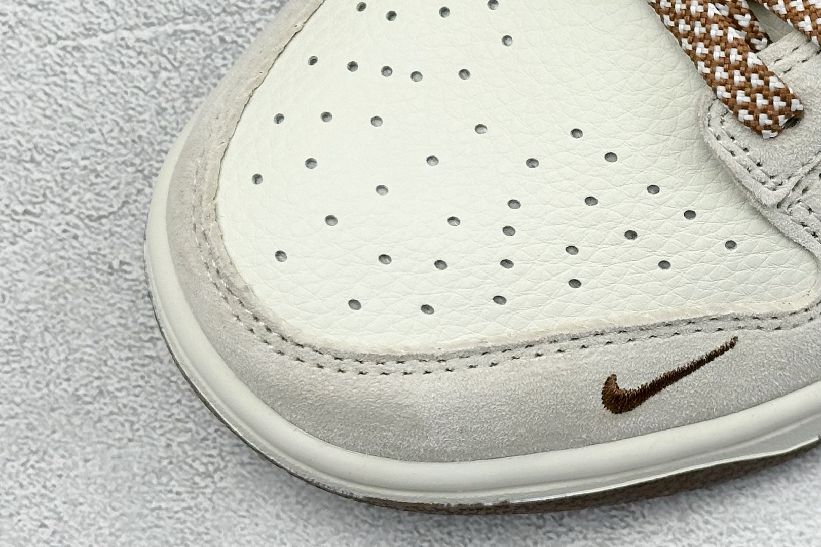 XC版Nk SB Dunk Low 芬迪联名 猪八棕勾 周年高端定制 低帮休闲板鞋 DJ2024-057