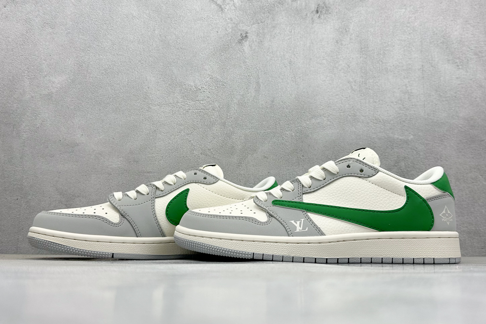 XC版Travis Scott x Fragment Design x Air Jordan 1 Low SP AJ1 乔1 LV联名 灰绿勾 低帮文化休闲板鞋 ZH2598-166