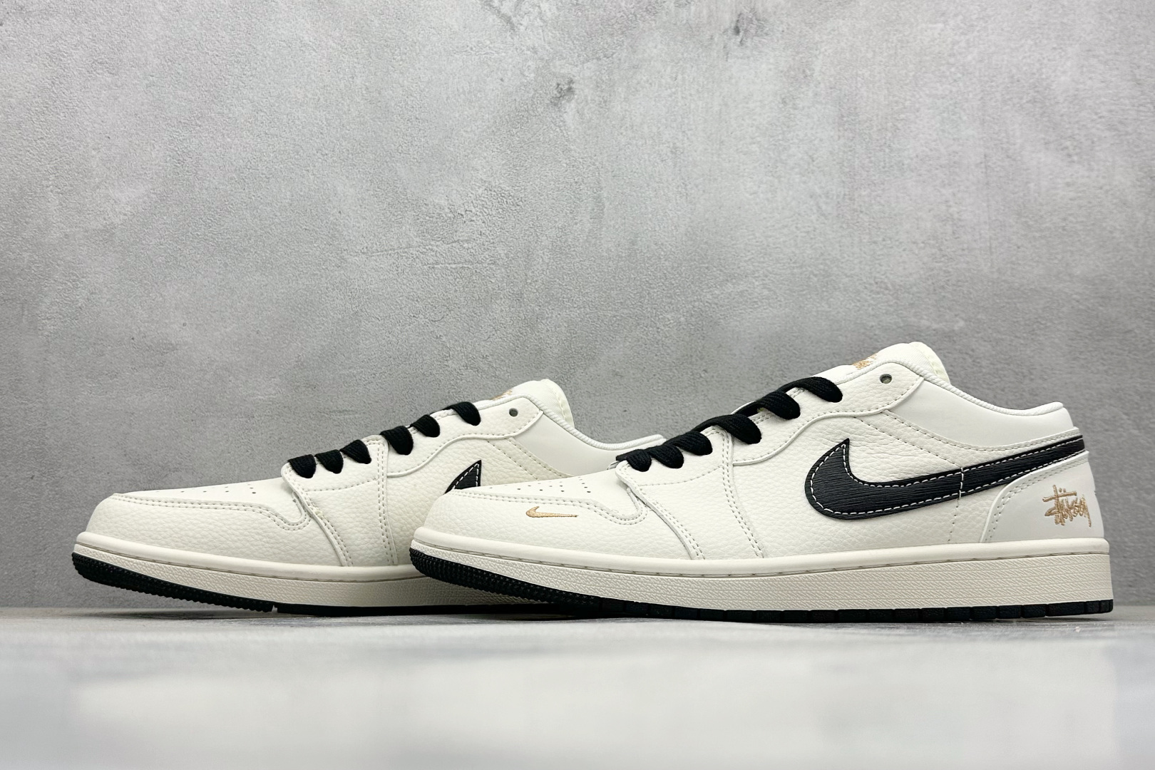 XC版Air Jordan 1 Low AJ1 乔1 斯图西联名 拉丝黑勾 高端定制 低帮复古篮球鞋 XX3168-173