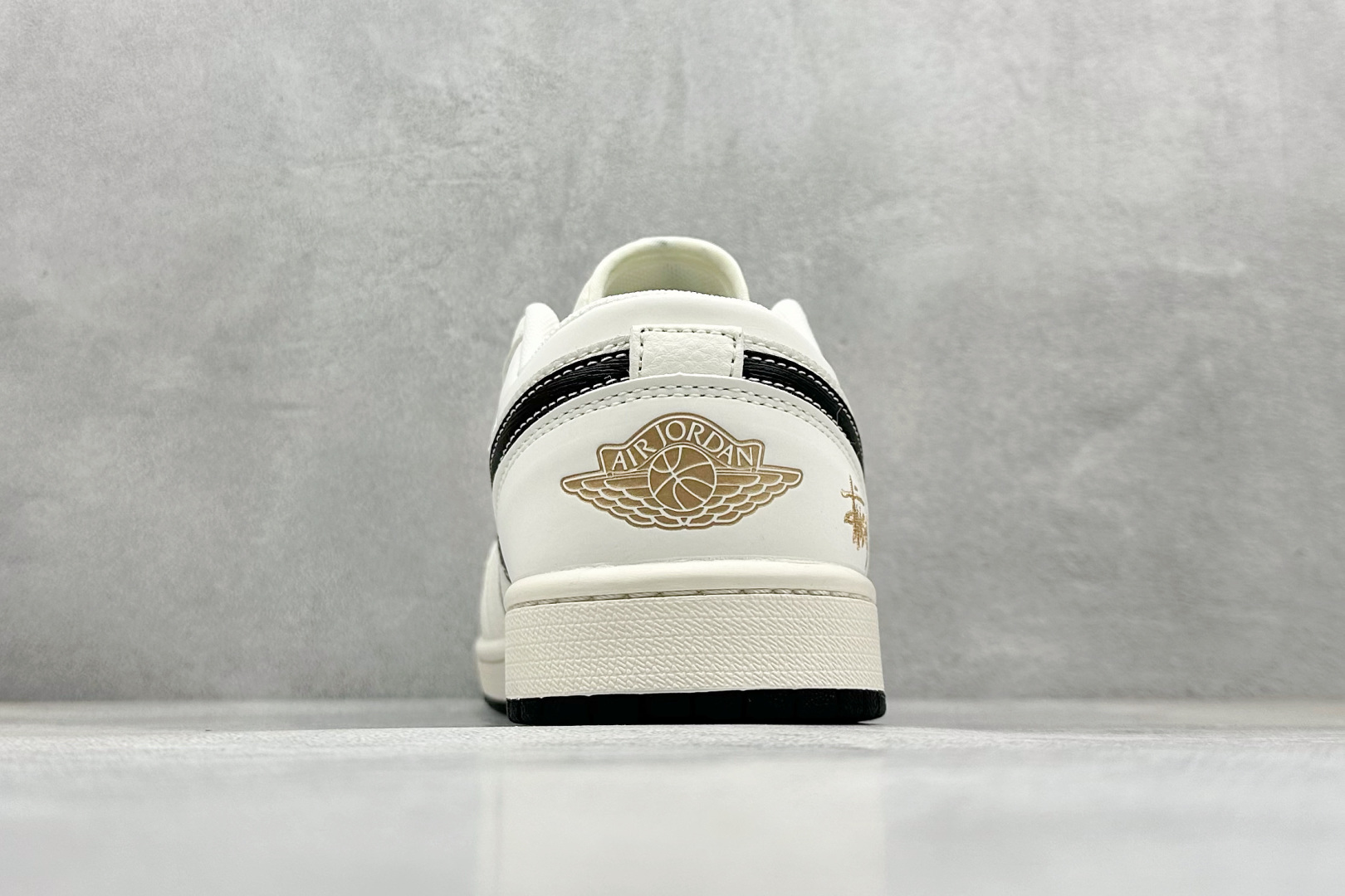 XC版Air Jordan 1 Low AJ1 乔1 斯图西联名 拉丝黑勾 高端定制 低帮复古篮球鞋 XX3168-173