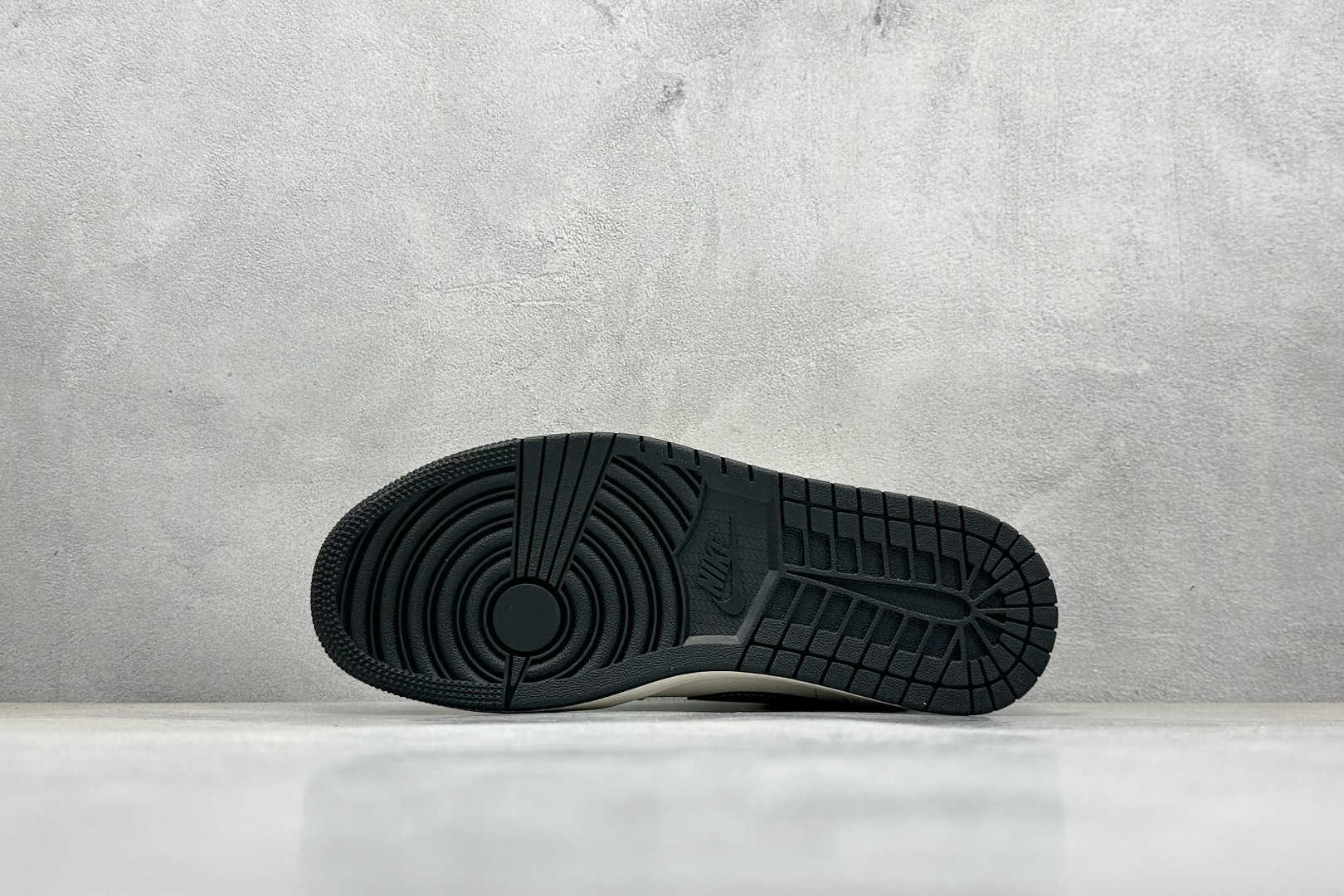 XC版Air Jordan 1 Low AJ1 乔1 斯图西联名 拉丝黑勾 高端定制 低帮复古篮球鞋 XX3168-173