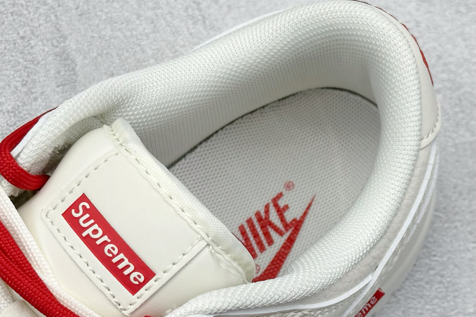 XC版Nike SB Dunk Low Sup联名 白红绑带 周年高端定制 低帮休闲板鞋 DM6868-085