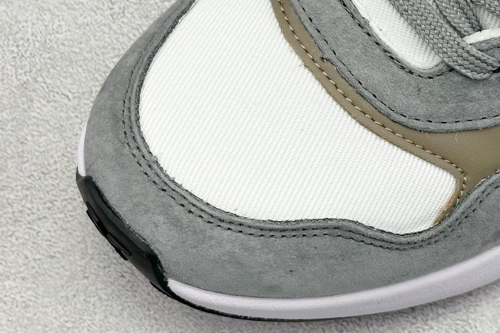 Reebok Classic Harman Ripple 防滑透气 低帮休闲跑步鞋 锐步复古潮流街头低帮休闲板鞋 Reebok Classic Harman Ripple 防滑透气 低帮休闲跑步鞋 锐步复古潮流街头低帮休闲板鞋