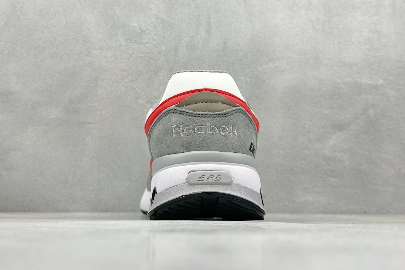 Reebok Classic Harman Ripple 防滑透气 低帮休闲跑步鞋 锐步复古潮流街头低帮休闲板鞋 Reebok Classic Harman Ripple 防滑透气 低帮休闲跑步鞋 锐步复古潮流街头低帮休闲板鞋