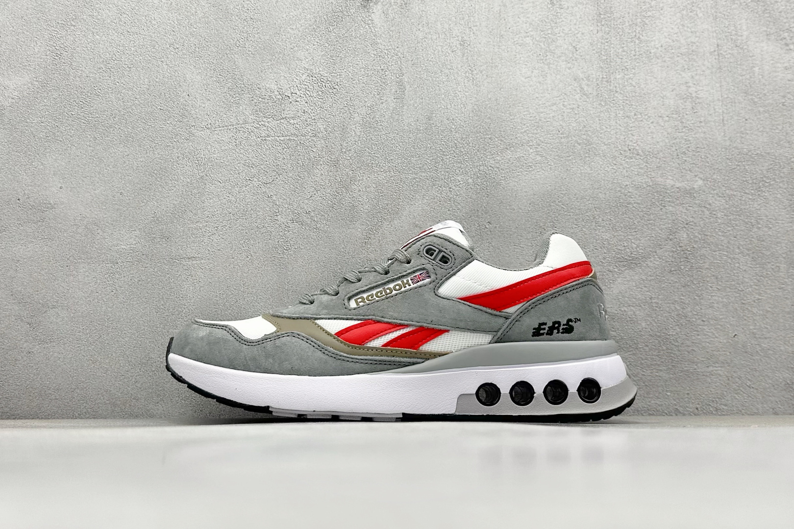 Reebok Classic Harman Ripple 防滑透气 低帮休闲跑步鞋 锐步复古潮流街头低帮休闲板鞋 Reebok Classic Harman Ripple 防滑透气 低帮休闲跑步鞋 锐步复古潮流街头低帮休闲板鞋