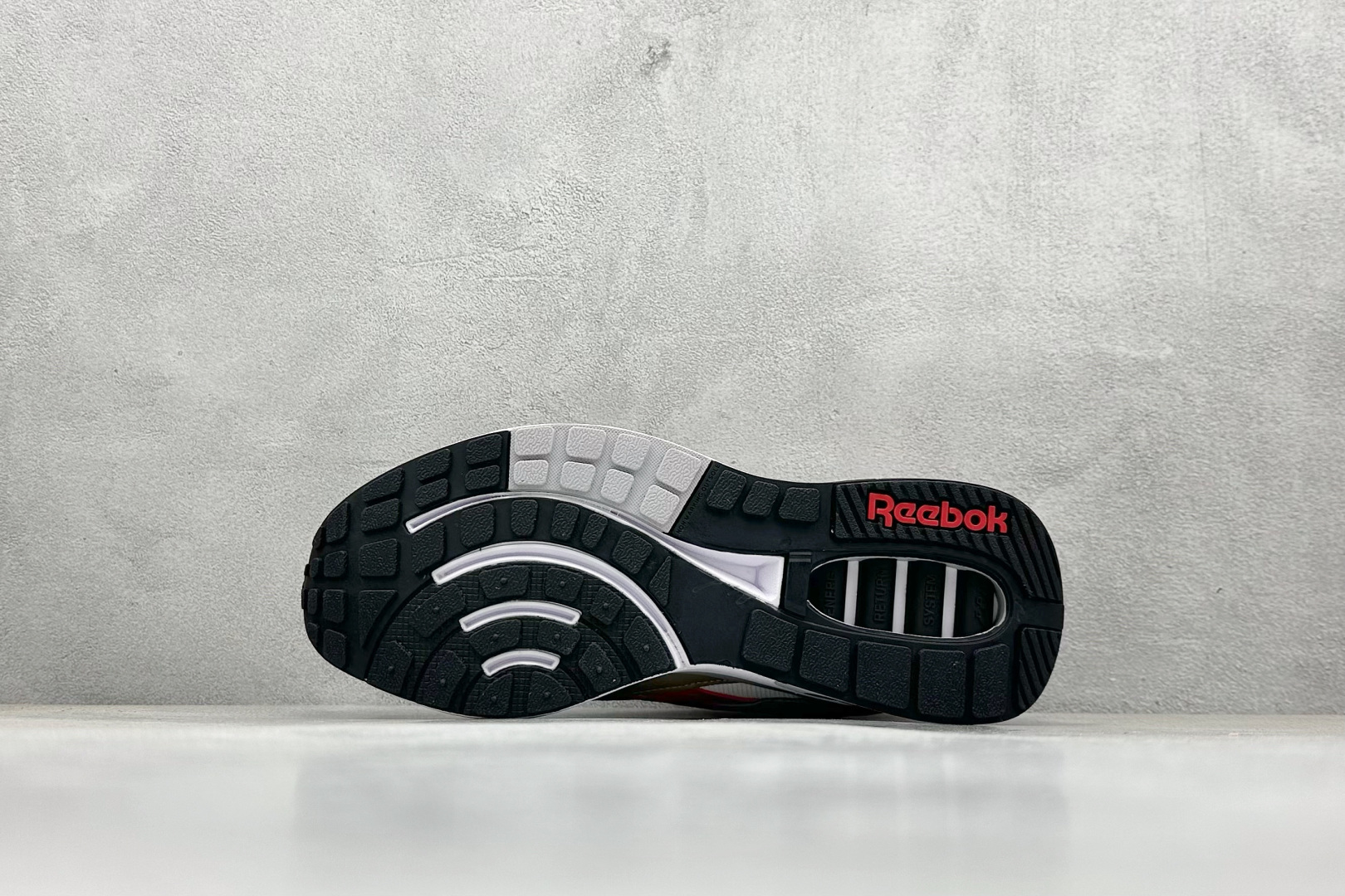 Reebok Classic Harman Ripple 防滑透气 低帮休闲跑步鞋 锐步复古潮流街头低帮休闲板鞋 Reebok Classic Harman Ripple 防滑透气 低帮休闲跑步鞋 锐步复古潮流街头低帮休闲板鞋