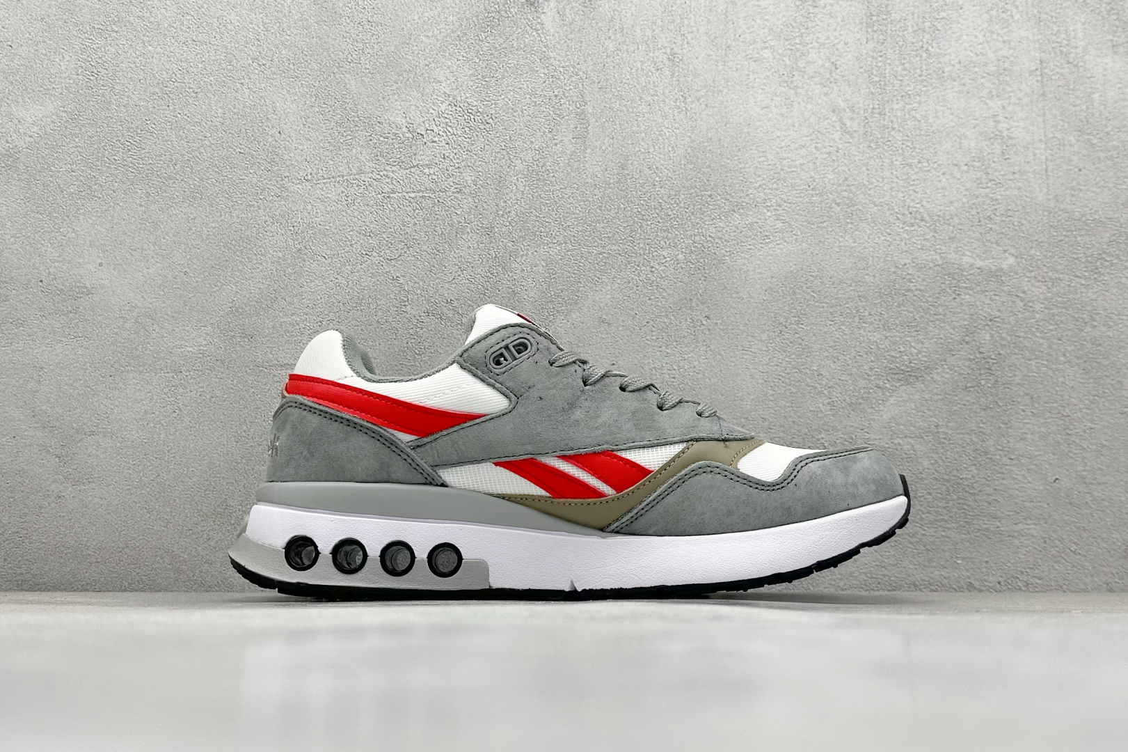 Reebok Classic Harman Ripple 防滑透气 低帮休闲跑步鞋 锐步复古潮流街头低帮休闲板鞋 Reebok Classic Harman Ripple 防滑透气 低帮休闲跑步鞋 锐步复古潮流街头低帮休闲板鞋