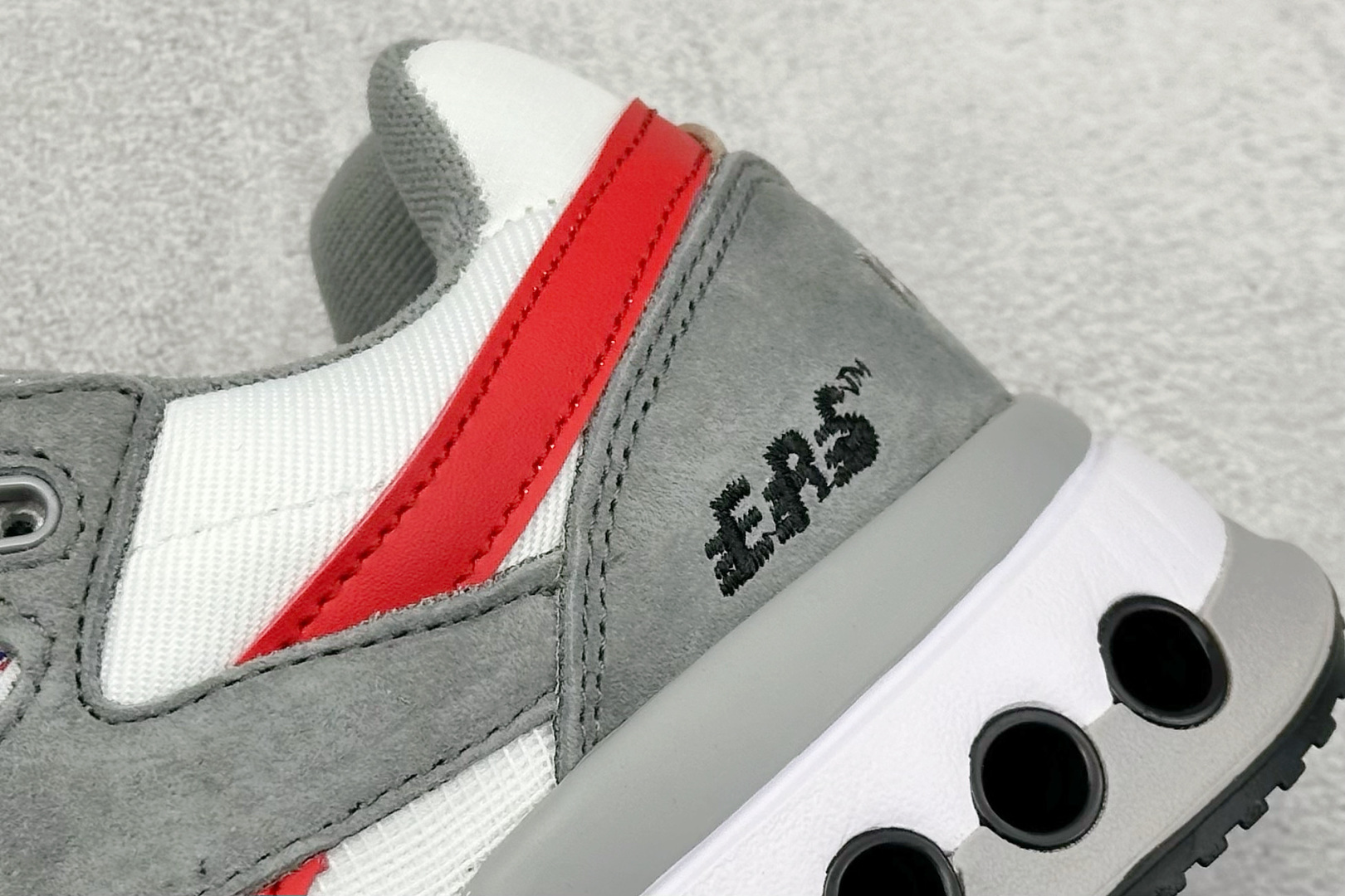 Reebok Classic Harman Ripple 防滑透气 低帮休闲跑步鞋 锐步复古潮流街头低帮休闲板鞋 Reebok Classic Harman Ripple 防滑透气 低帮休闲跑步鞋 锐步复古潮流街头低帮休闲板鞋