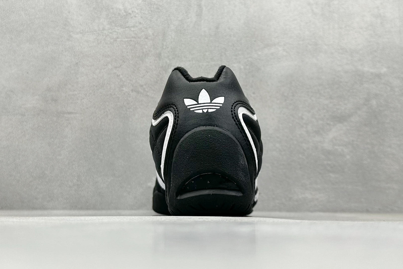 AD BAD BUBBY CAMPUS 潮流运动防滑耐磨 阿迪达斯低帮休闲跑步鞋 JP0285