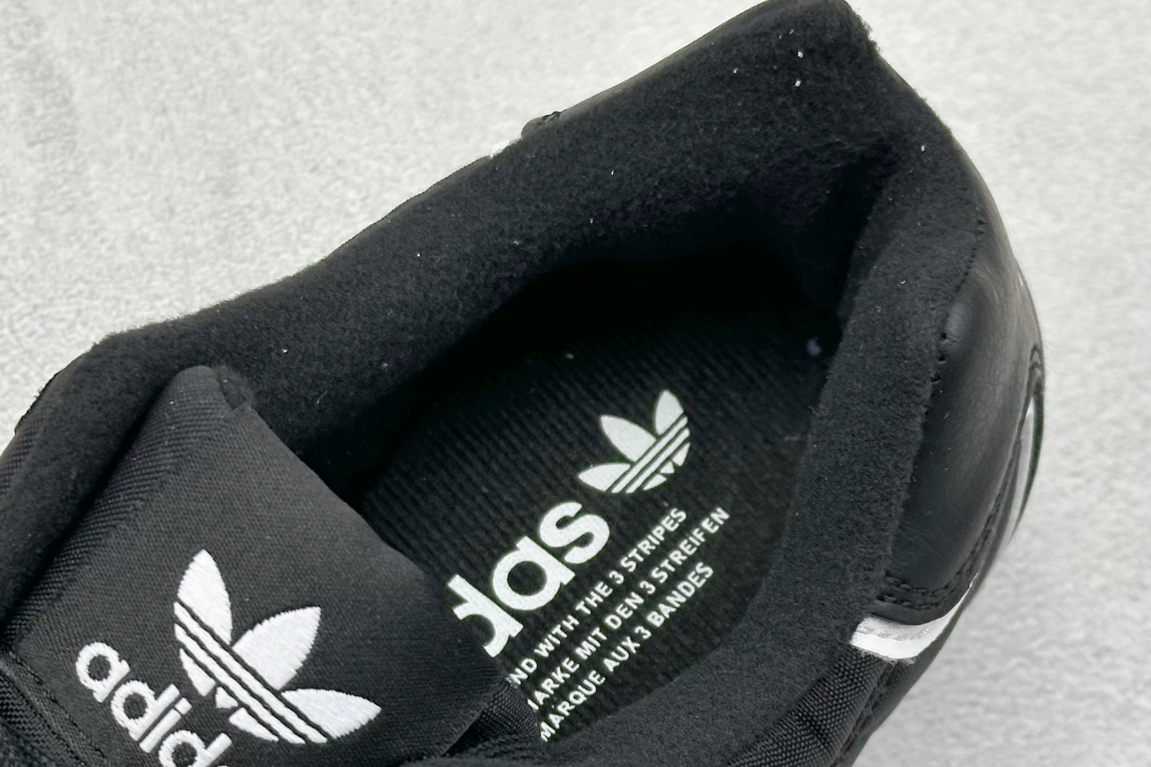 AD BAD BUBBY CAMPUS 潮流运动防滑耐磨 阿迪达斯低帮休闲跑步鞋 JP0285