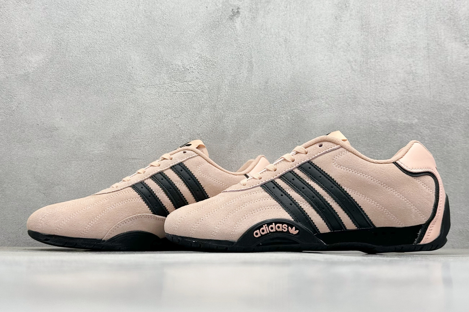 Adidas originals ADIRACER 潮流运动防滑耐磨 阿迪达斯低帮休闲跑步鞋 JS0299 Adidas originals ADIRACER 潮流运动防滑耐磨 阿迪达斯低帮休闲跑步鞋 JS0299