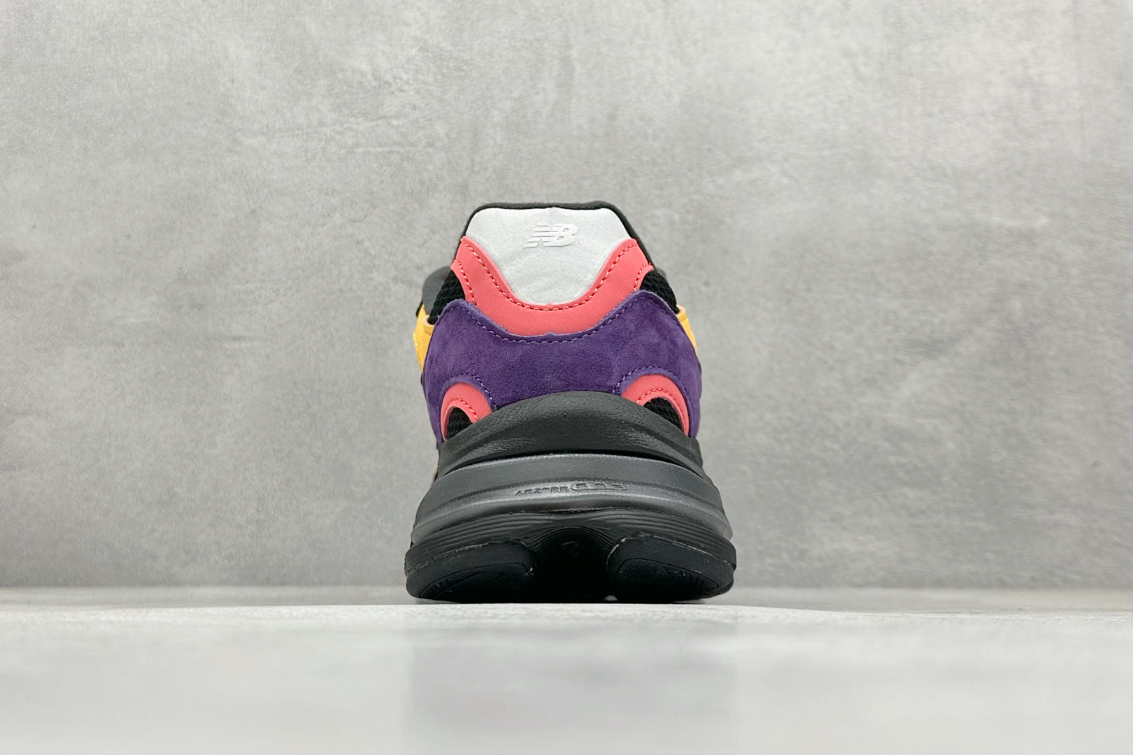 NB New Balance 2010系列 新百伦经典复古休闲运动板鞋 U2010KTF NB New Balance 2010系列 新百伦经典复古休闲运动板鞋 U2010KTF