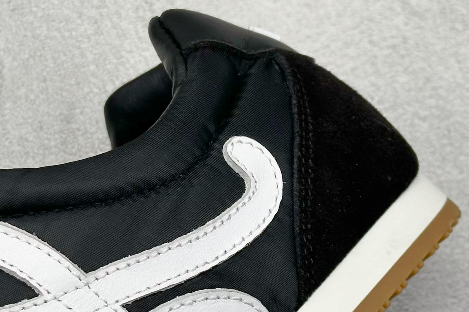 PK版罗意威LOEWE 2025 | Ballet Runner2.0 新款芭蕾舞鞋 PK版罗意威LOEWE 2025 | Ballet Runner2.0 新款芭蕾舞鞋