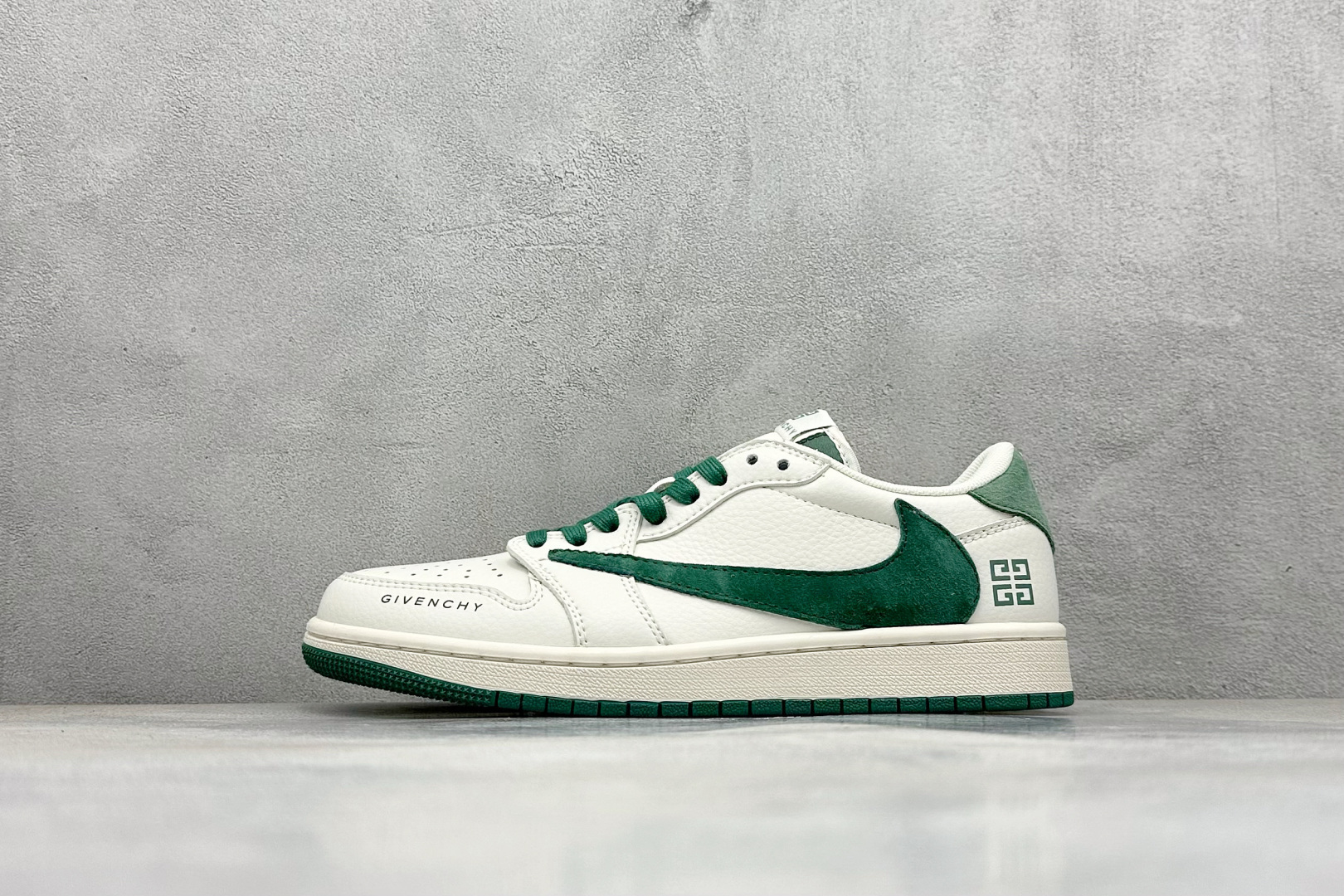 XC版Fragment x Travis Scott x GIVENCH Air Jordan 1 Low 三方联名倒钩 LX1988-107 XC版Fragment x Travis Scott x GIVENCH Air Jordan 1 Low 三方联名倒钩 LX1988-107