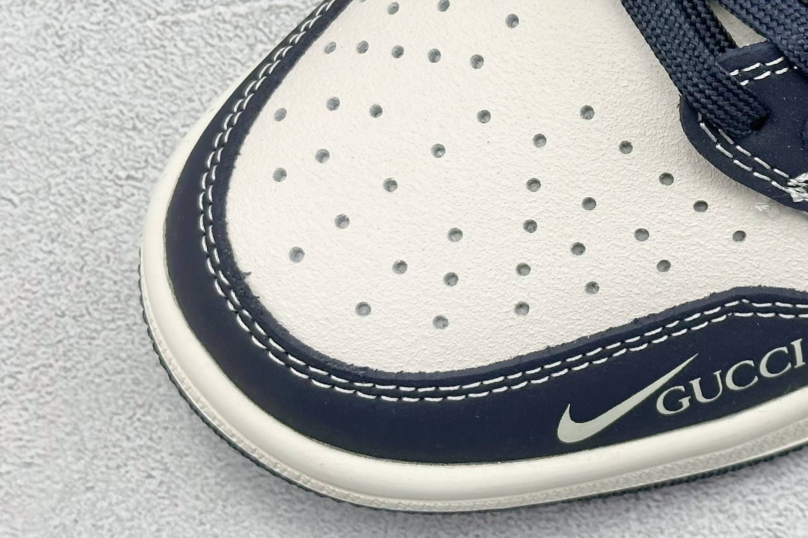 XC版Travis Scott x Fragment Design x Air Jordan 1 Low SP AJ1 乔1 古驰联名 信号黑 低帮文化休闲板鞋 LD2025-027 XC版Travis Scott x Fragment Design x Air Jordan 1 Low SP AJ1 乔1 古驰联名 信号黑 低帮文化休闲板鞋 LD2025-027