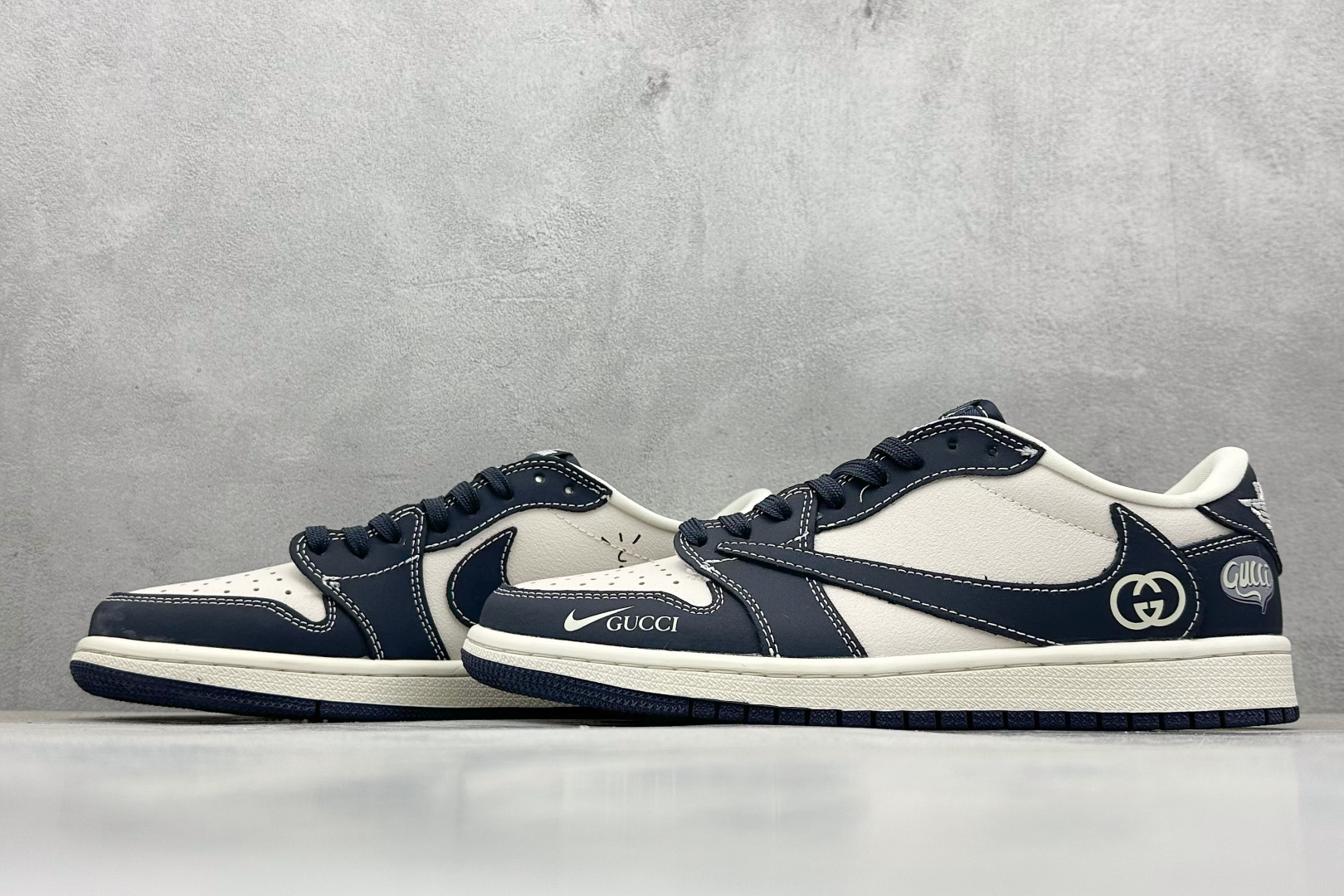 XC版Travis Scott x Fragment Design x Air Jordan 1 Low SP AJ1 乔1 古驰联名 信号黑 低帮文化休闲板鞋 LD2025-027 XC版Travis Scott x Fragment Design x Air Jordan 1 Low SP AJ1 乔1 古驰联名 信号黑 低帮文化休闲板鞋 LD2025-027