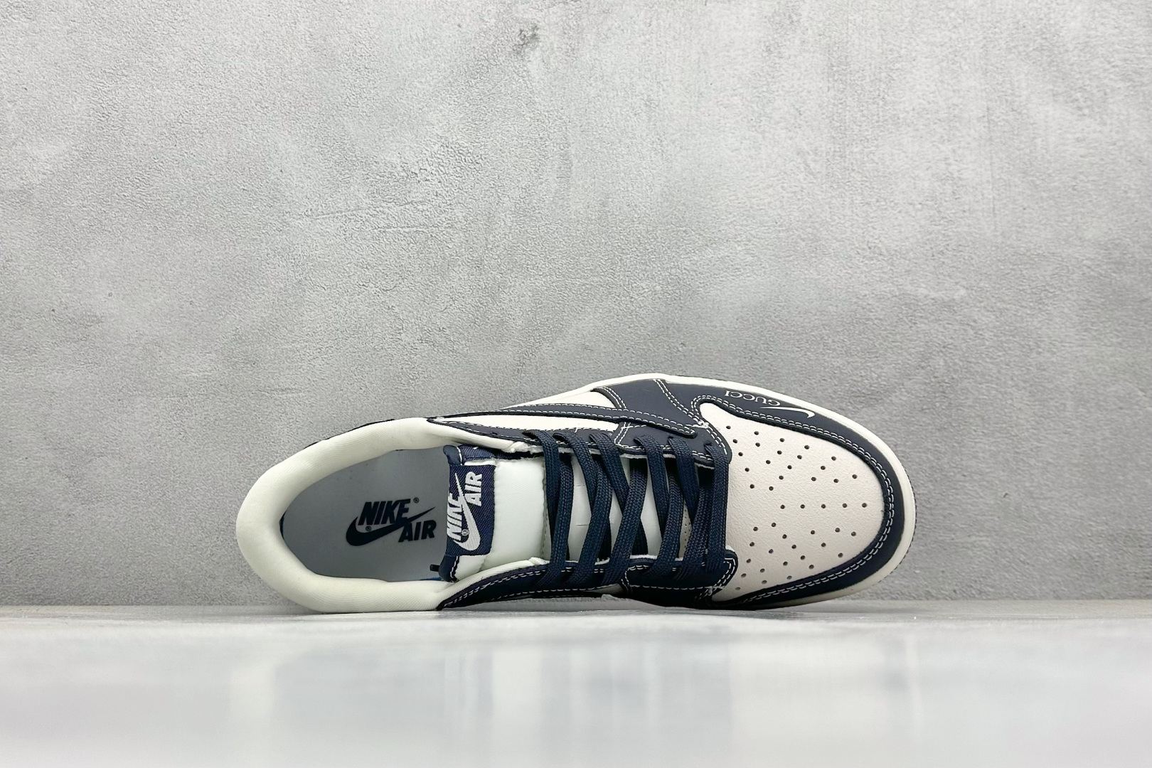 XC版Travis Scott x Fragment Design x Air Jordan 1 Low SP AJ1 乔1 古驰联名 信号黑 低帮文化休闲板鞋 LD2025-027 XC版Travis Scott x Fragment Design x Air Jordan 1 Low SP AJ1 乔1 古驰联名 信号黑 低帮文化休闲板鞋 LD2025-027