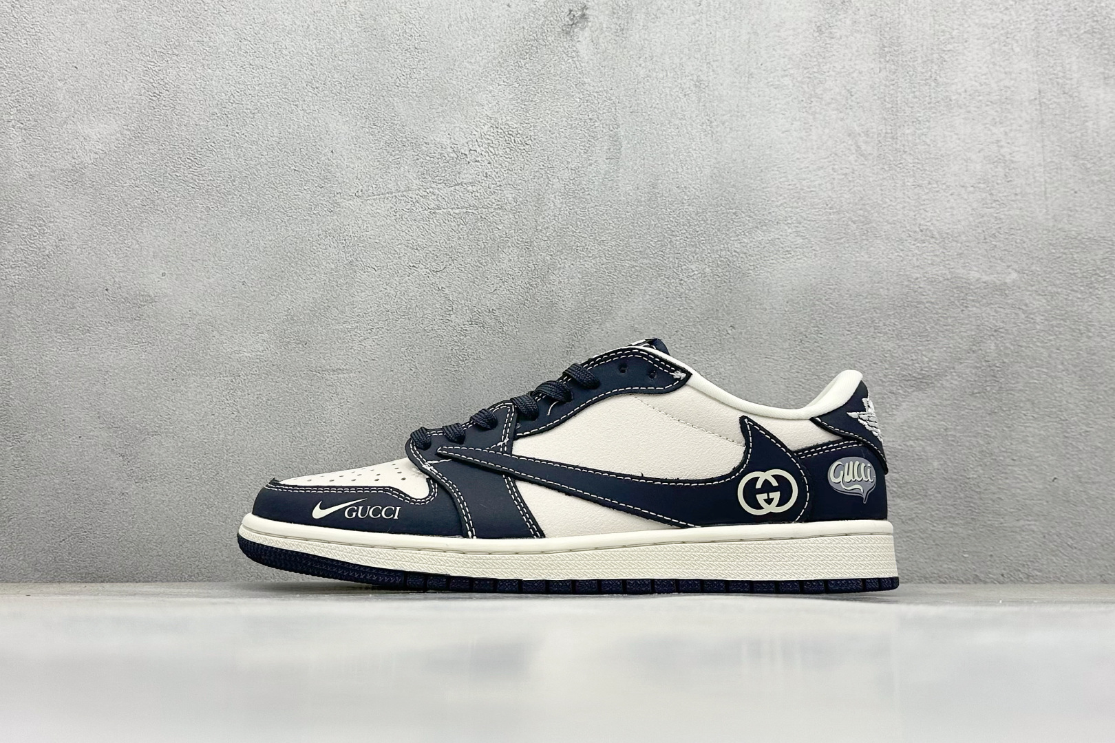 XC版Travis Scott x Fragment Design x Air Jordan 1 Low SP AJ1 乔1 古驰联名 信号黑 低帮文化休闲板鞋 LD2025-027 XC版Travis Scott x Fragment Design x Air Jordan 1 Low SP AJ1 乔1 古驰联名 信号黑 低帮文化休闲板鞋 LD2025-027