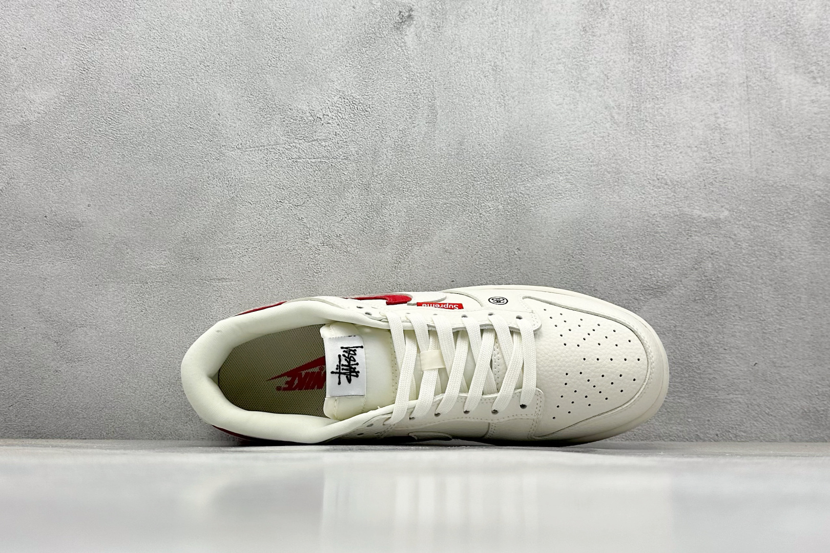 XC版Nike SB Dunk Low 联名 白红双勾 周年高端定制 低帮休闲板鞋 LW1818-119 XC版Nike SB Dunk Low 联名 白红双勾 周年高端定制 低帮休闲板鞋 LW1818-119