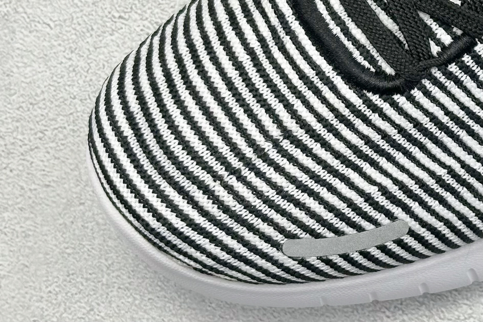 CH版Nike Free RN 4.0 Next Nature 环保材料赤足轻盈慢跑宝藏鞋 FB1276-700 CH版Nike Free RN 4.0 Next Nature 环保材料赤足轻盈慢跑宝藏鞋 FB1276-700