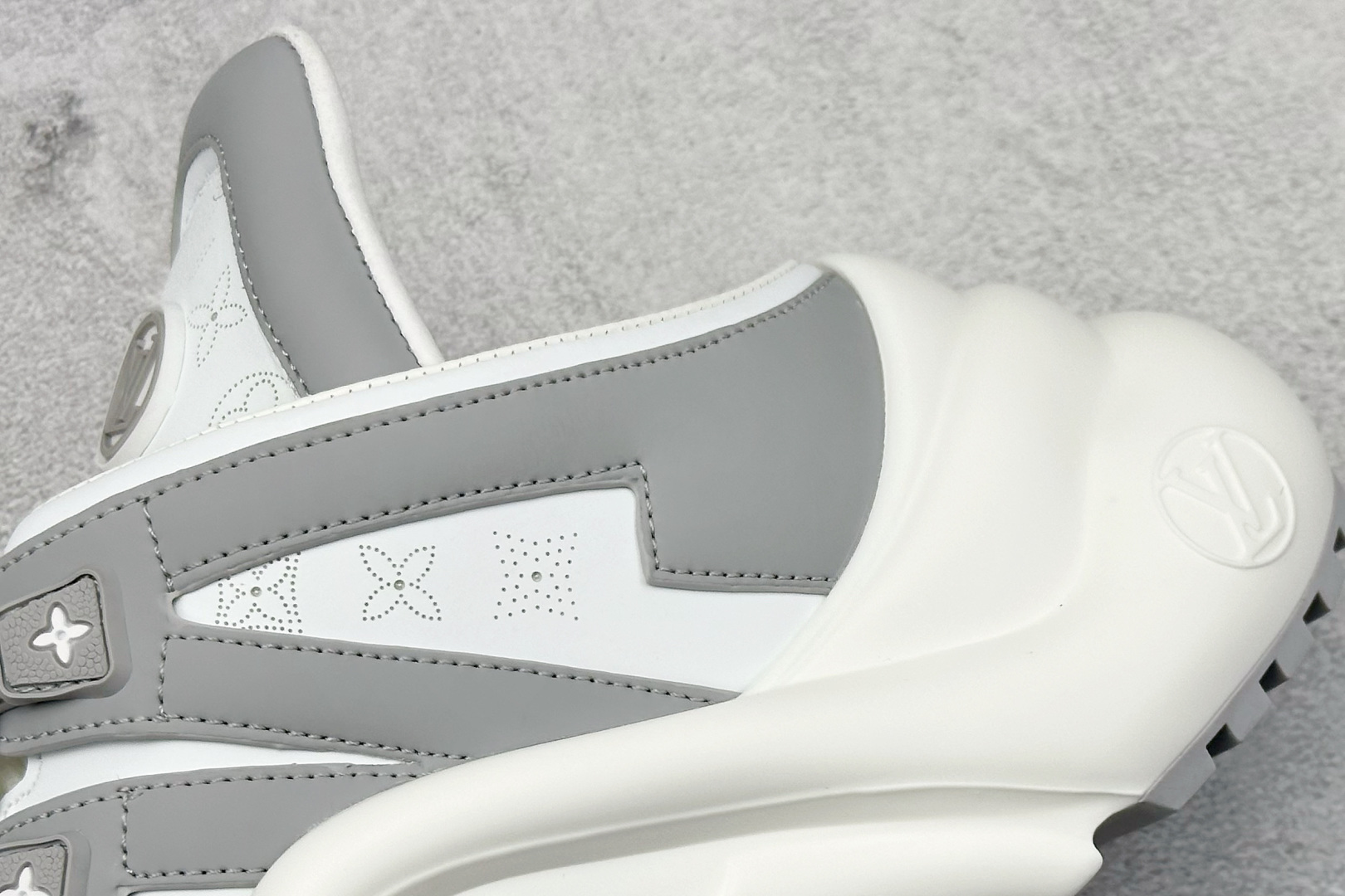 高奢品牌-路易威登Louis Vuitton Archlight Sneakers LV真皮拼色减震网面运动弓型舞蹈复古老爹运动鞋