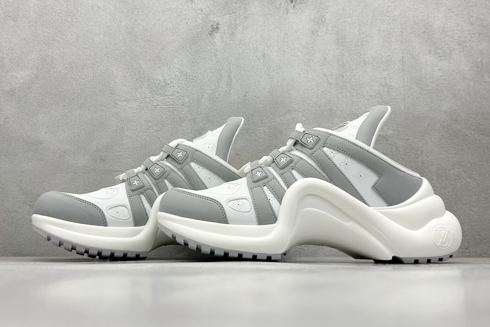 高奢品牌-路易威登Louis Vuitton Archlight Sneakers LV真皮拼色减震网面运动弓型舞蹈复古老爹运动鞋