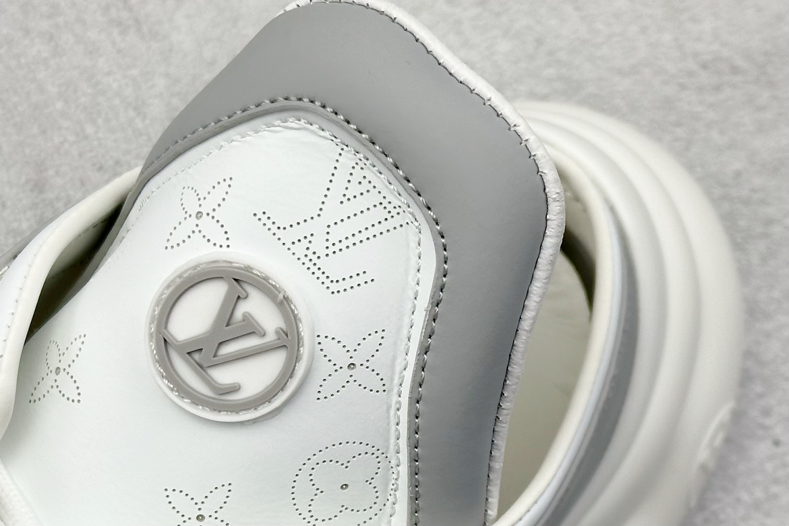 高奢品牌-路易威登Louis Vuitton Archlight Sneakers LV真皮拼色减震网面运动弓型舞蹈复古老爹运动鞋