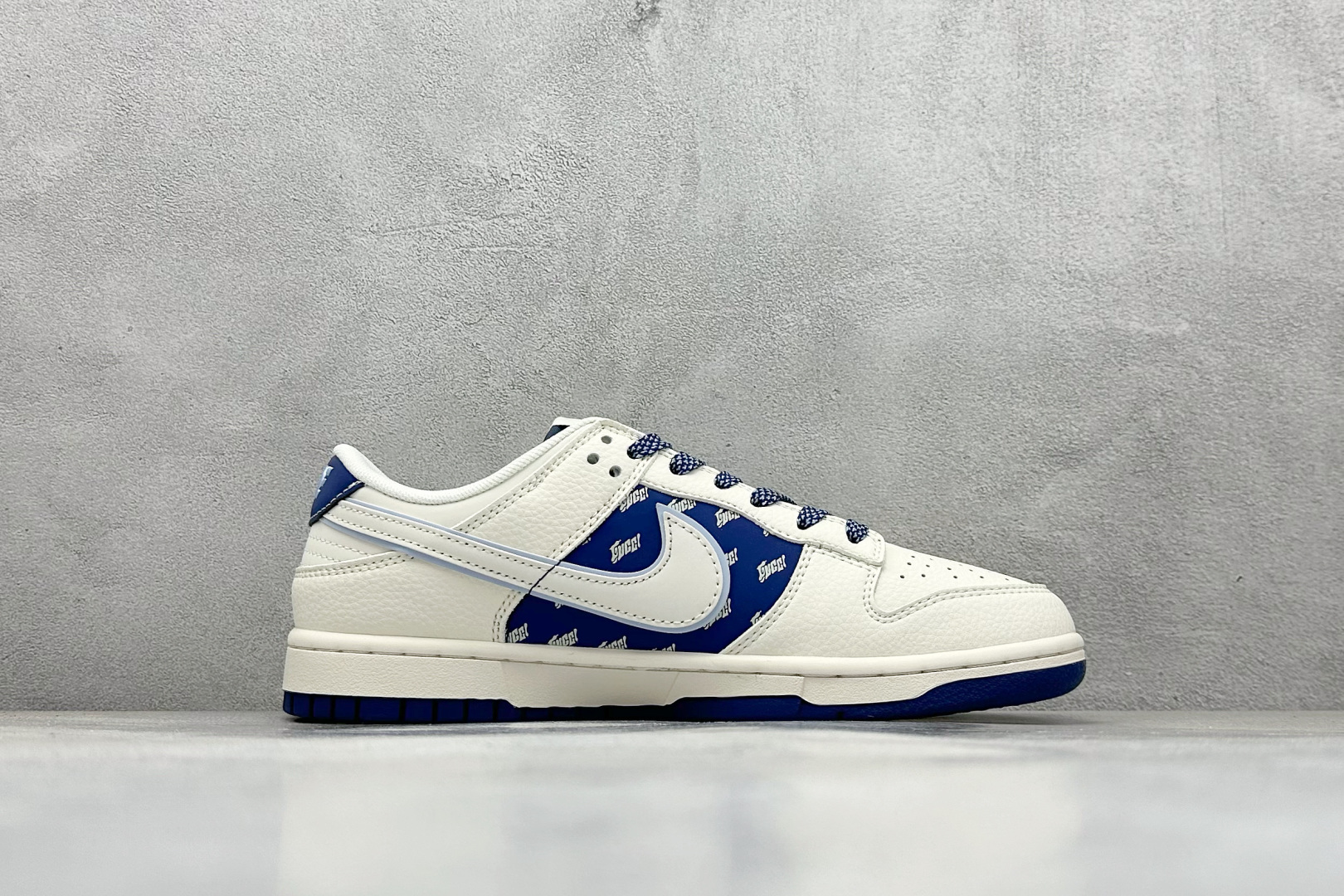 Nike SB Dunk Low x GUCCI 白蓝 HS8068-034 Nike SB Dunk Low x GUCCI 白蓝 HS8068-034