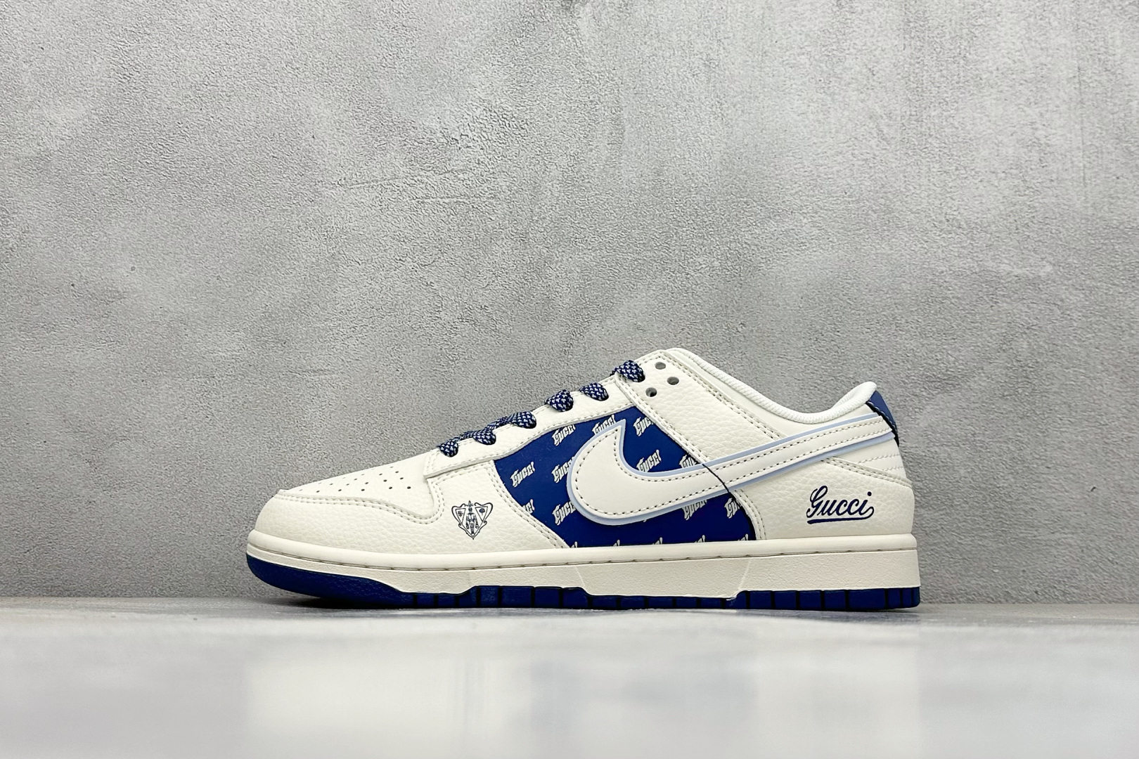 Nike SB Dunk Low x GUCCI 白蓝 HS8068-034 Nike SB Dunk Low x GUCCI 白蓝 HS8068-034