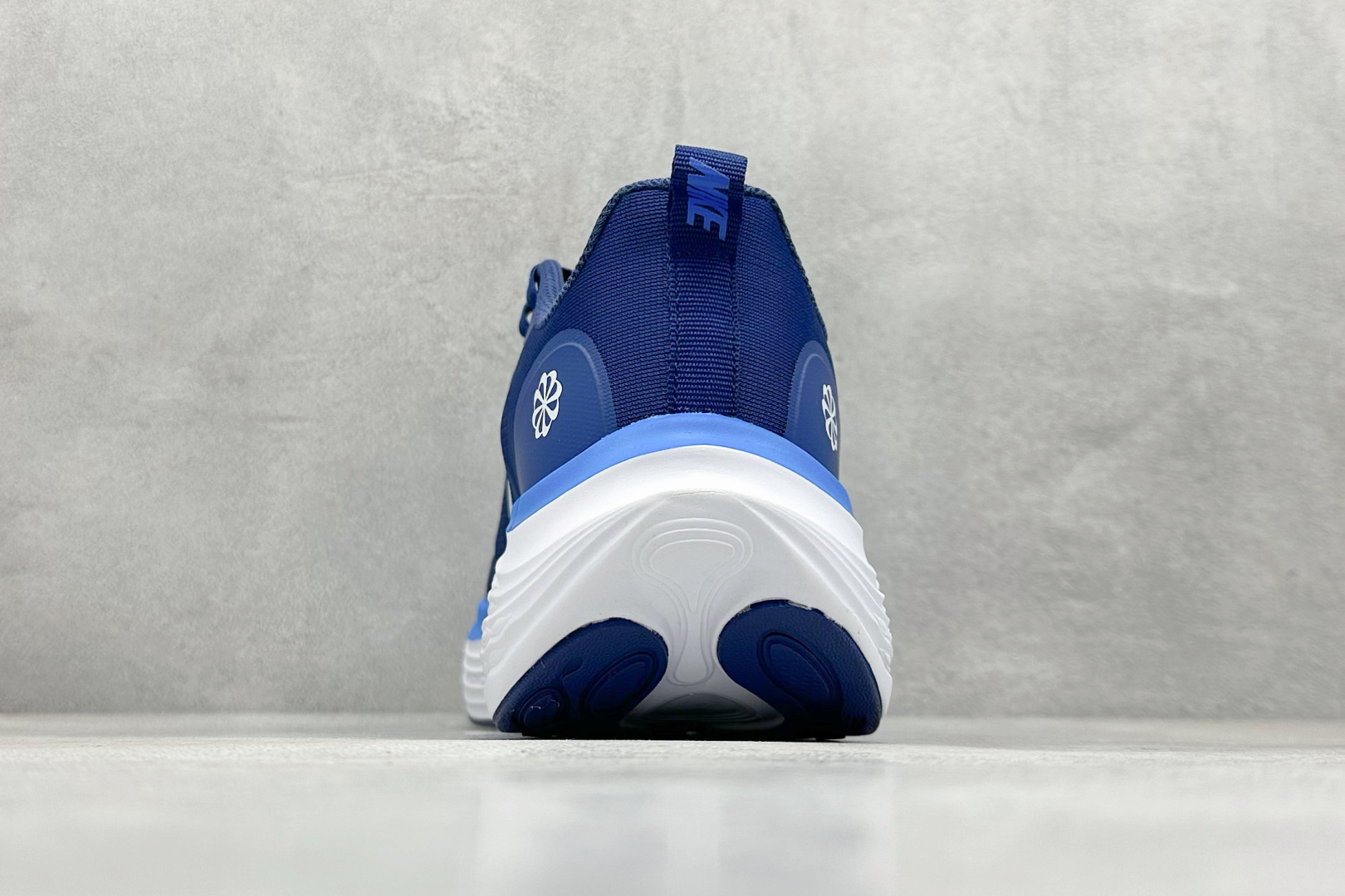 Nike Air Zoom Structure 26代 网面透气跑鞋 DX5810-005 Nike Air Zoom Structure 26代 网面透气跑鞋 DX5810-005