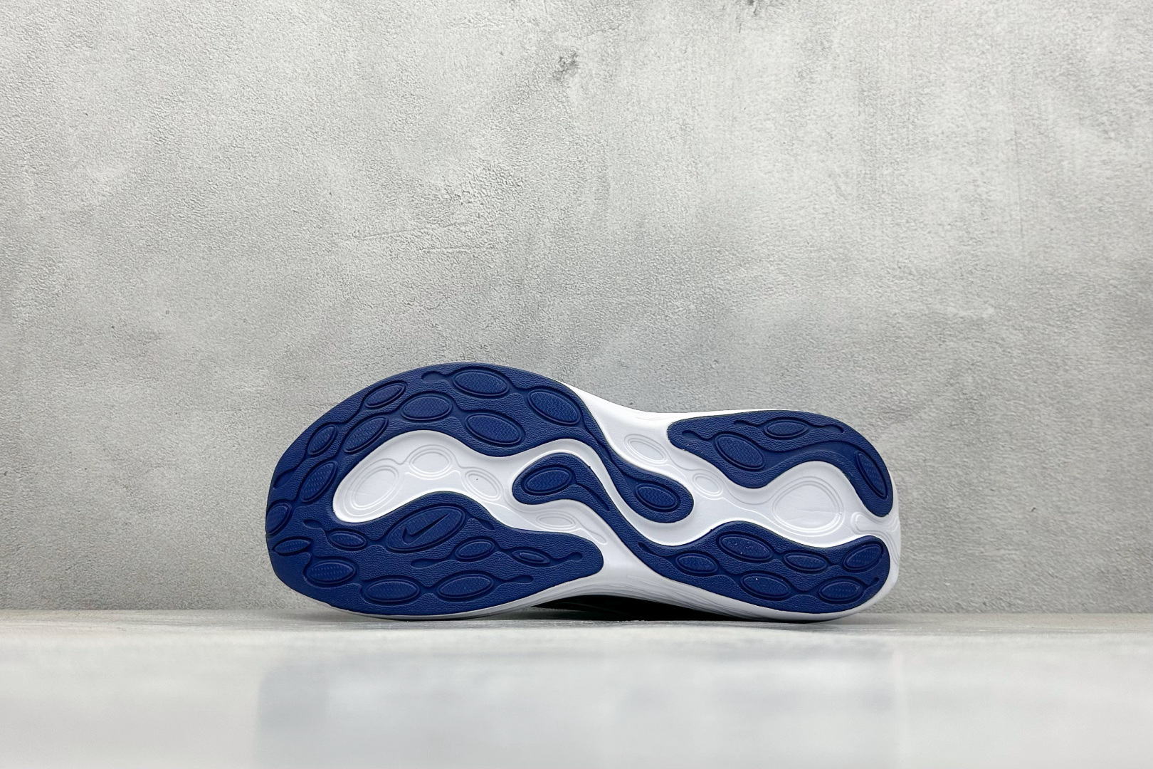 Nike Air Zoom Structure 26代 网面透气跑鞋 DX5810-005 Nike Air Zoom Structure 26代 网面透气跑鞋 DX5810-005