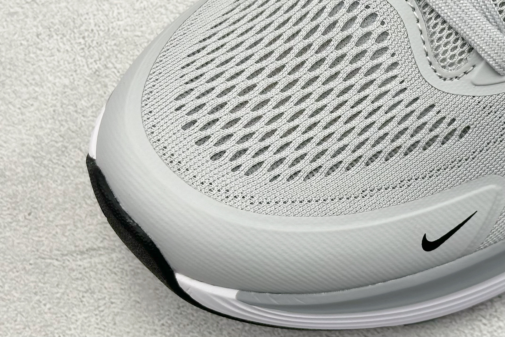 Nike Air Zoom Structure 26代 网面透气跑鞋 DX5810-007 Nike Air Zoom Structure 26代 网面透气跑鞋 DX5810-007