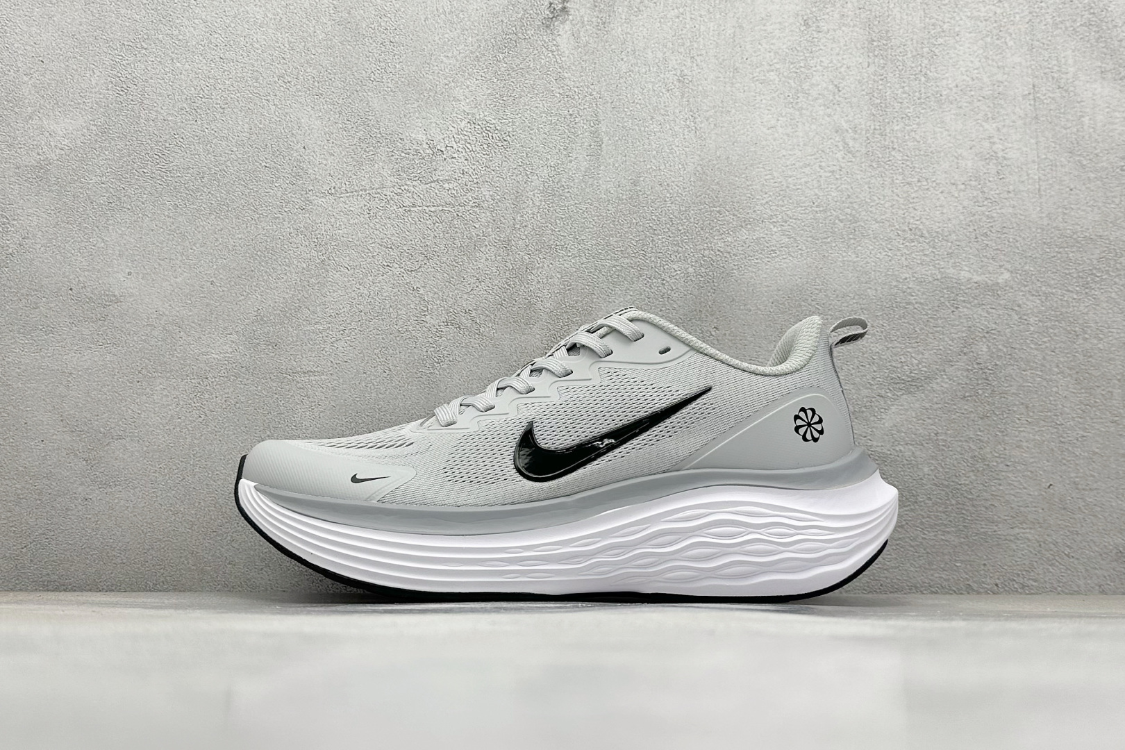 Nike Air Zoom Structure 26代 网面透气跑鞋 DX5810-007 Nike Air Zoom Structure 26代 网面透气跑鞋 DX5810-007