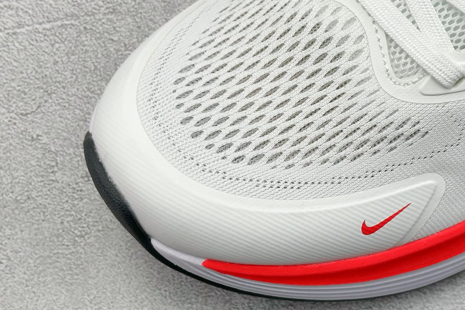 Nike Air Zoom Structure 26代 网面透气跑鞋 DX5810-008