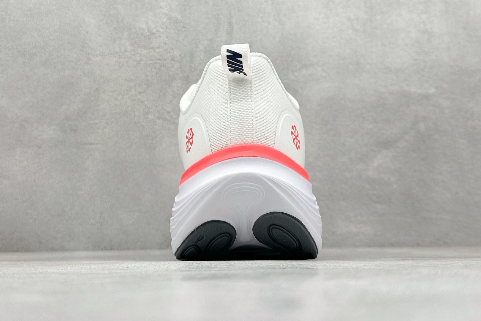 Nike Air Zoom Structure 26代 网面透气跑鞋 DX5810-008