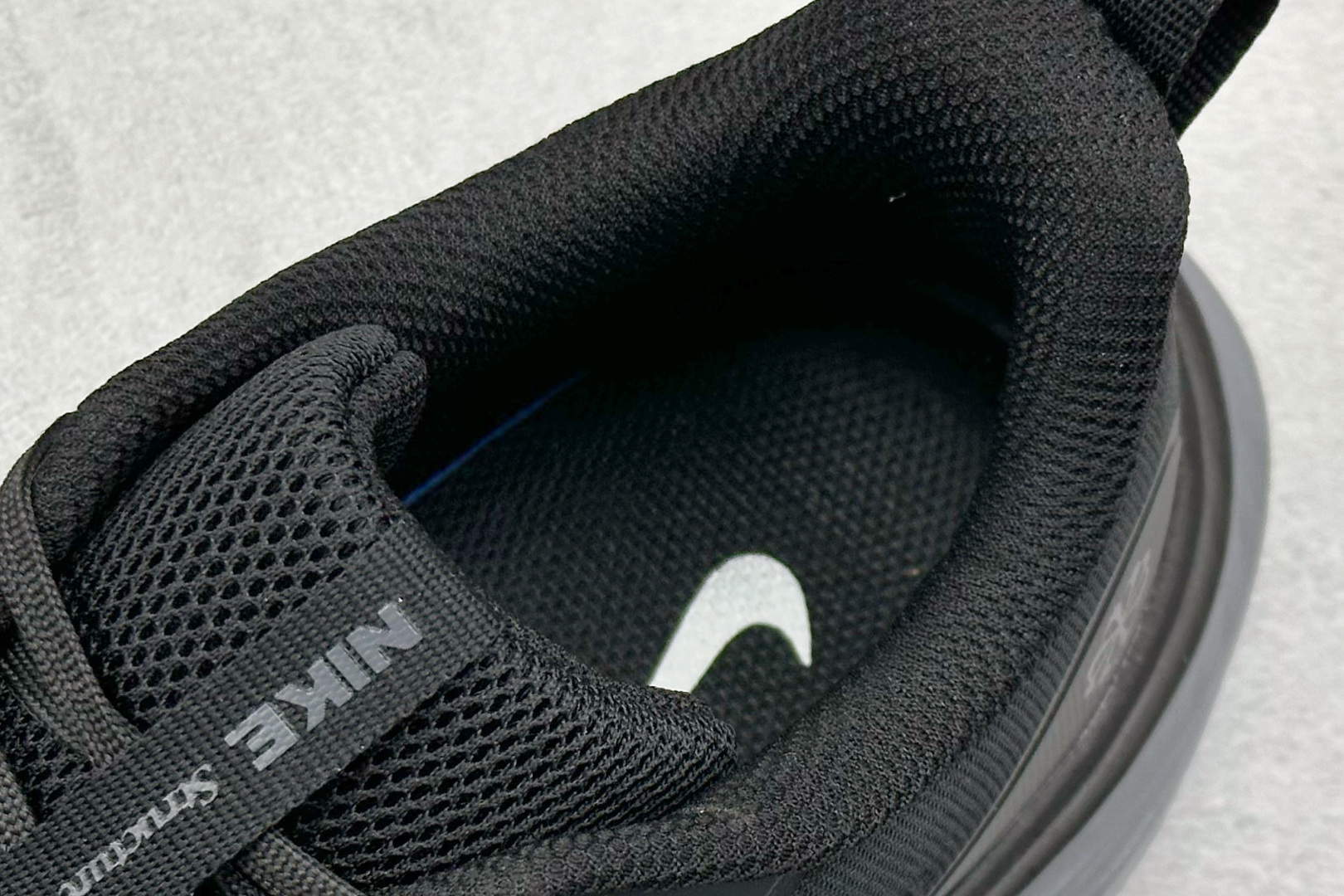 Nike Air Zoom Structure 26代 网面透气跑鞋 DX5810-002-莆田鞋,莆田鞋货源,高仿鞋,高仿鞋货源,安福档口,莆田高仿鞋,莆田鞋批发,高仿鞋批发,莆田高仿运动鞋,高仿运动鞋,莆田运动鞋 Nike Air Zoom Structure 26代 网面透气跑鞋 DX5810-002