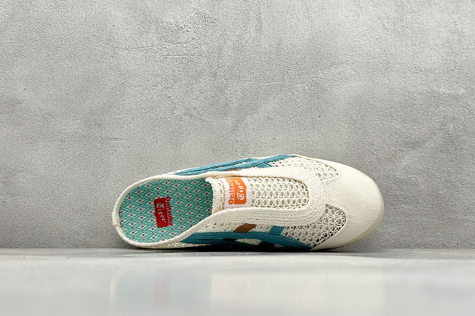 Onitsuka Tiger Mexico 66 Sab 鬼冢虎半拖一脚蹬系列 1183C208-100-莆田鞋,莆田鞋货源,高仿鞋,高仿鞋货源,安福档口,莆田高仿鞋,莆田鞋批发,高仿鞋批发,莆田高仿运动鞋,高仿运动鞋,莆田运动鞋 Onitsuka Tiger Mexico 66 Sab 鬼冢虎半拖一脚蹬系列 1183C208-100