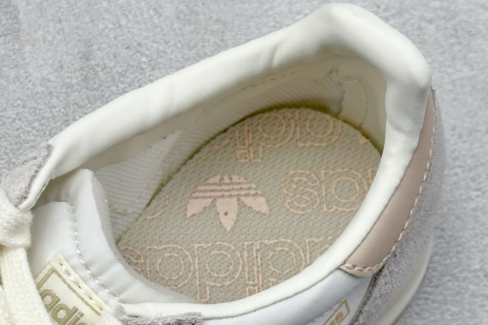 AD Original SL 72 RS 经典复古轻便休闲运动慢跑鞋 JI2491-莆田鞋,莆田鞋货源,高仿鞋,高仿鞋货源,安福档口,莆田高仿鞋,莆田鞋批发,高仿鞋批发,莆田高仿运动鞋,高仿运动鞋,莆田运动鞋 AD Original SL 72 RS 经典复古轻便休闲运动慢跑鞋 JI2491