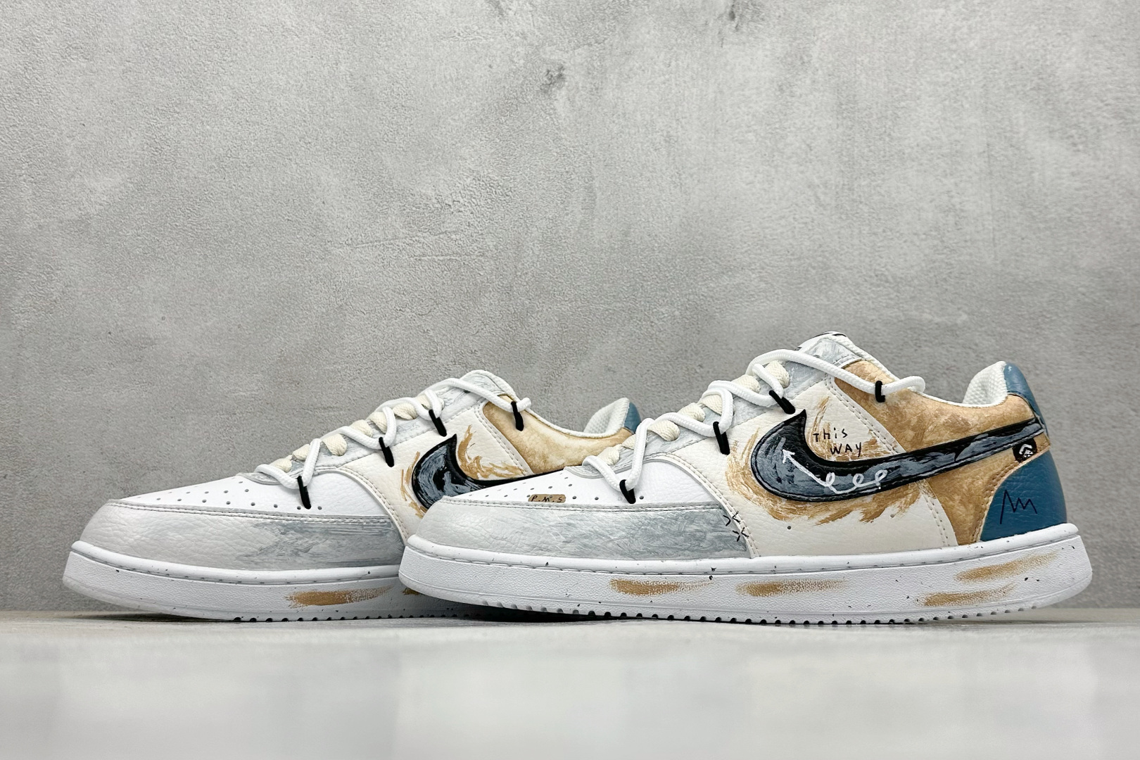 Nike Court Vision Low 定制涂鸦绑带 校园风低帮复古篮球板鞋男女运动鞋 DH3158-106-莆田鞋,莆田鞋货源,高仿鞋,高仿鞋货源,安福档口,莆田高仿鞋,莆田鞋批发,高仿鞋批发,莆田高仿运动鞋,高仿运动鞋,莆田运动鞋 Nike Court Vision Low 定制涂鸦绑带 校园风低帮复古篮球板鞋男女运动鞋 DH3158-106