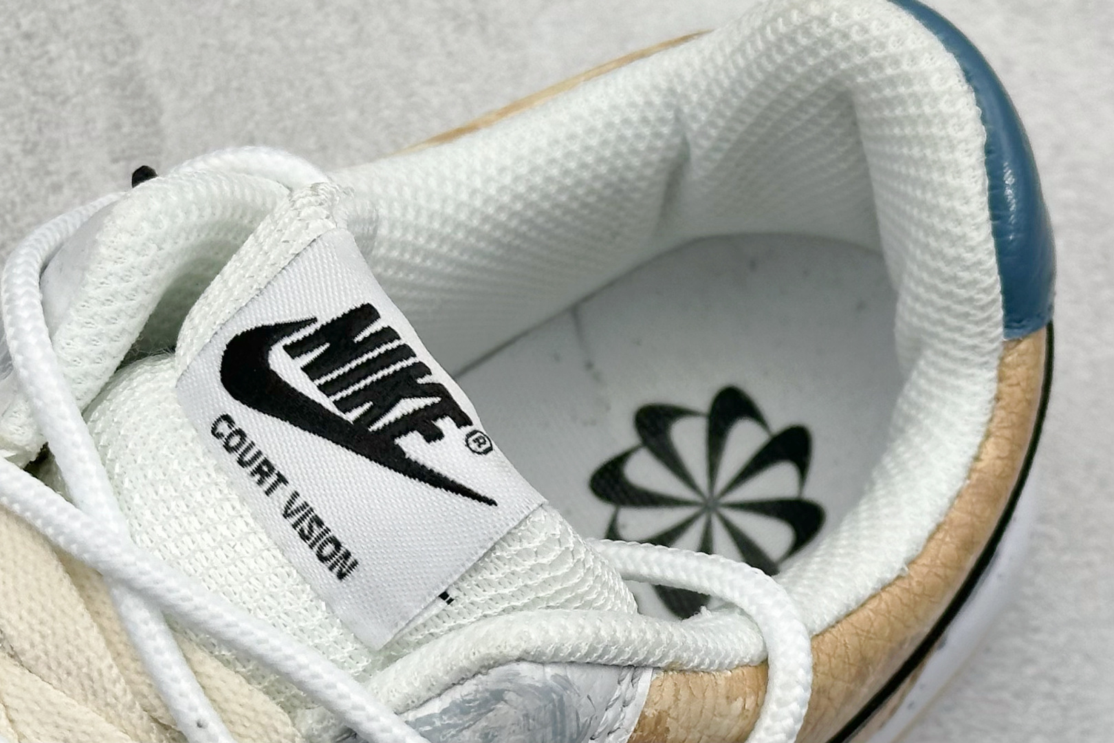 Nike Court Vision Low 定制涂鸦绑带 校园风低帮复古篮球板鞋男女运动鞋 DH3158-106-莆田鞋,莆田鞋货源,高仿鞋,高仿鞋货源,安福档口,莆田高仿鞋,莆田鞋批发,高仿鞋批发,莆田高仿运动鞋,高仿运动鞋,莆田运动鞋 Nike Court Vision Low 定制涂鸦绑带 校园风低帮复古篮球板鞋男女运动鞋 DH3158-106