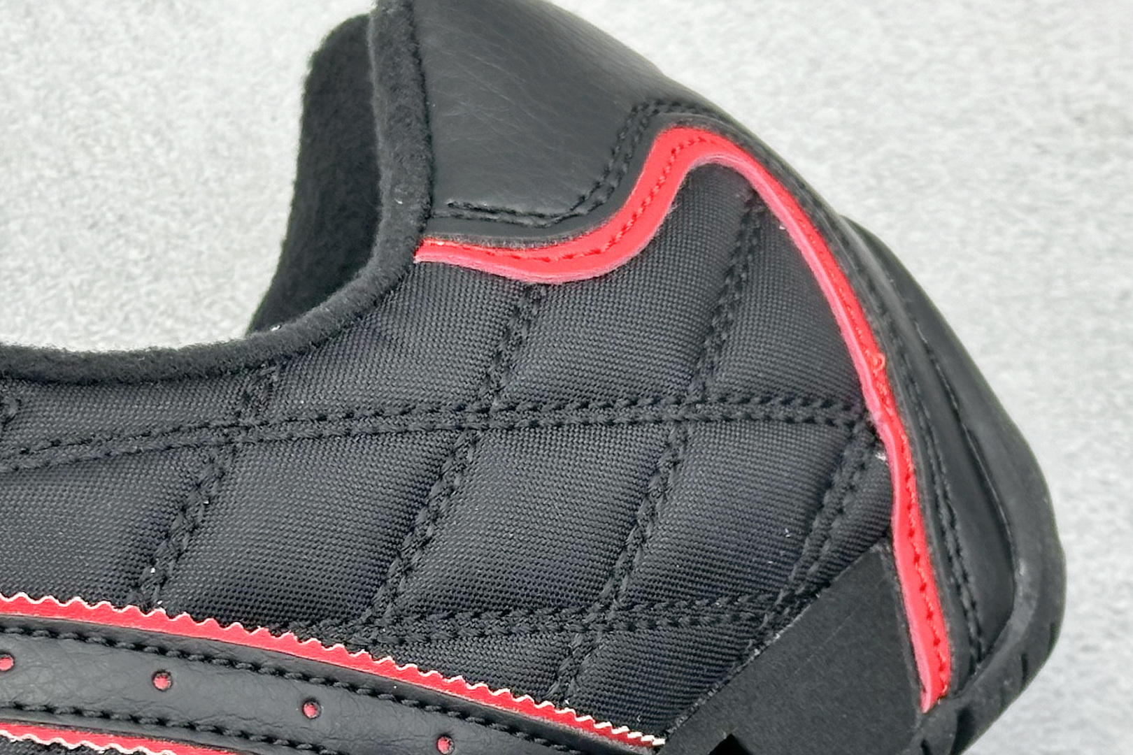 AD BAD BUBBY CAMPUS 潮流运动防滑耐磨 阿迪达斯低帮休闲跑步鞋 JP0286